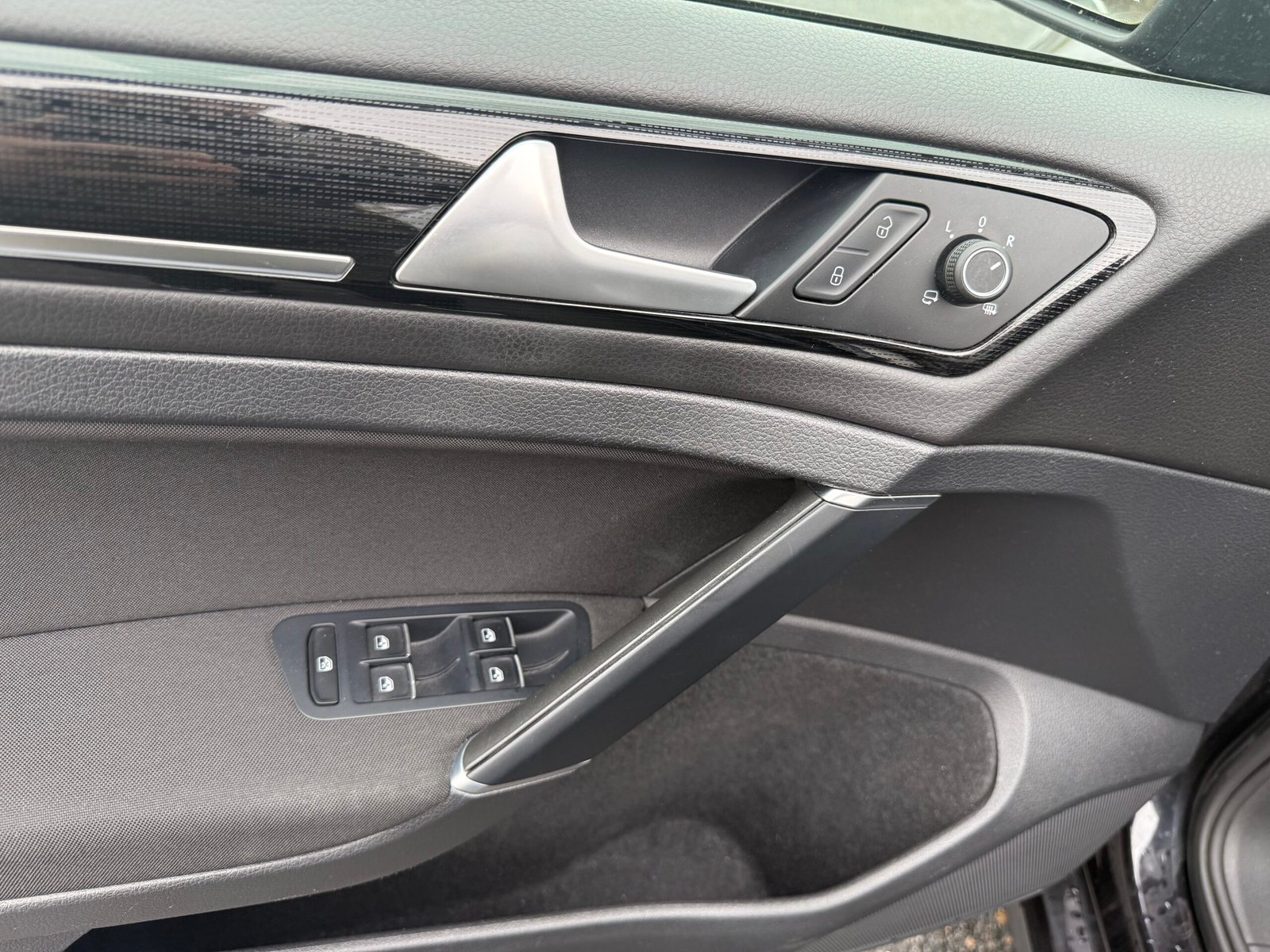 Volkswagen Golf (VII)  Phase 2 1.5 TSI Blue Motion DSG7 150 cv finition « Carat » 1ère main