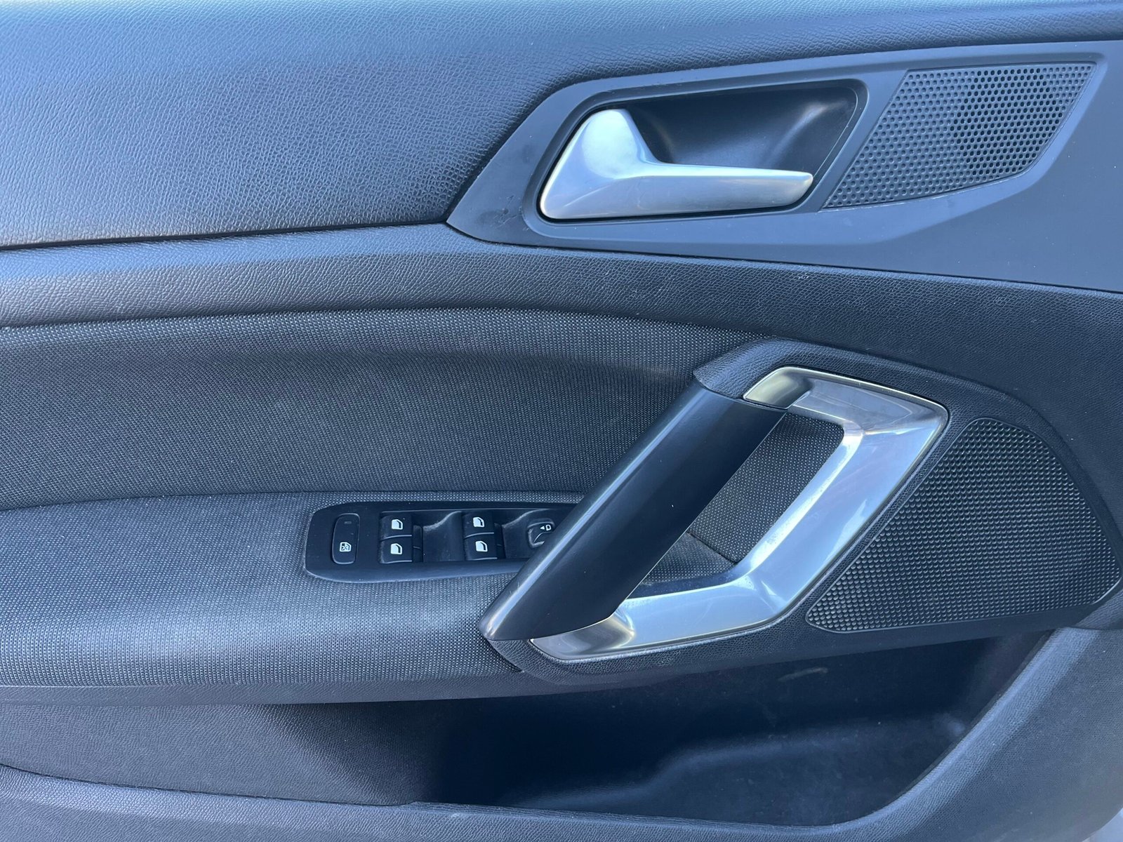 PEUGEOT 308 II (T9) Phase II 1.5 BlueHDi 16V EAT8 S&S 130 cv Boîte auto