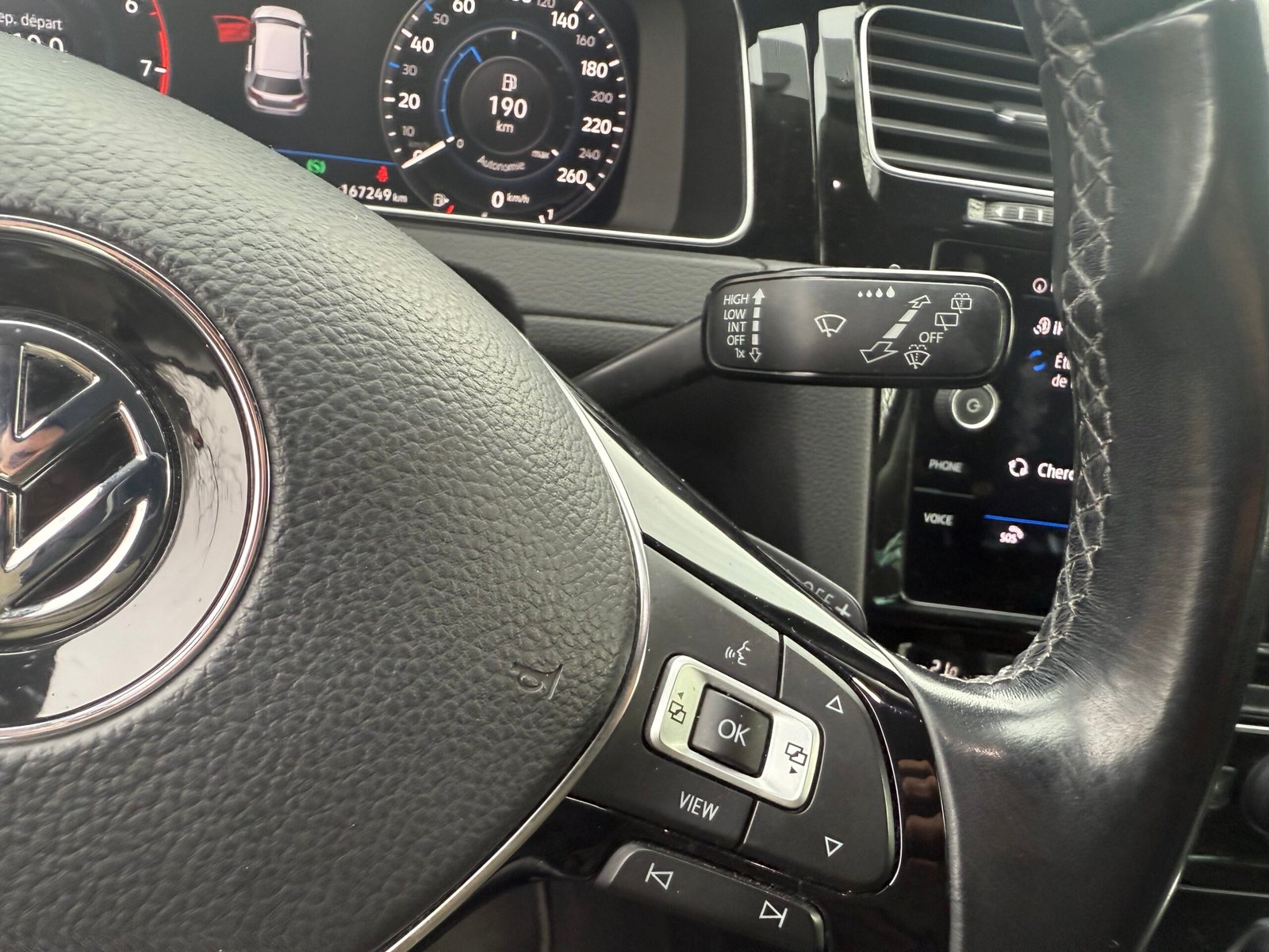 Volkswagen Golf (VII)  Phase 2 1.5 TSI Blue Motion DSG7 150 cv finition « Carat » 1ère main