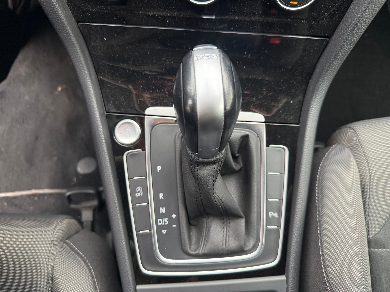 Volkswagen Golf (VII)  Phase 2 1.5 TSI Blue Motion DSG7 150 cv finition « Carat » 1ère main