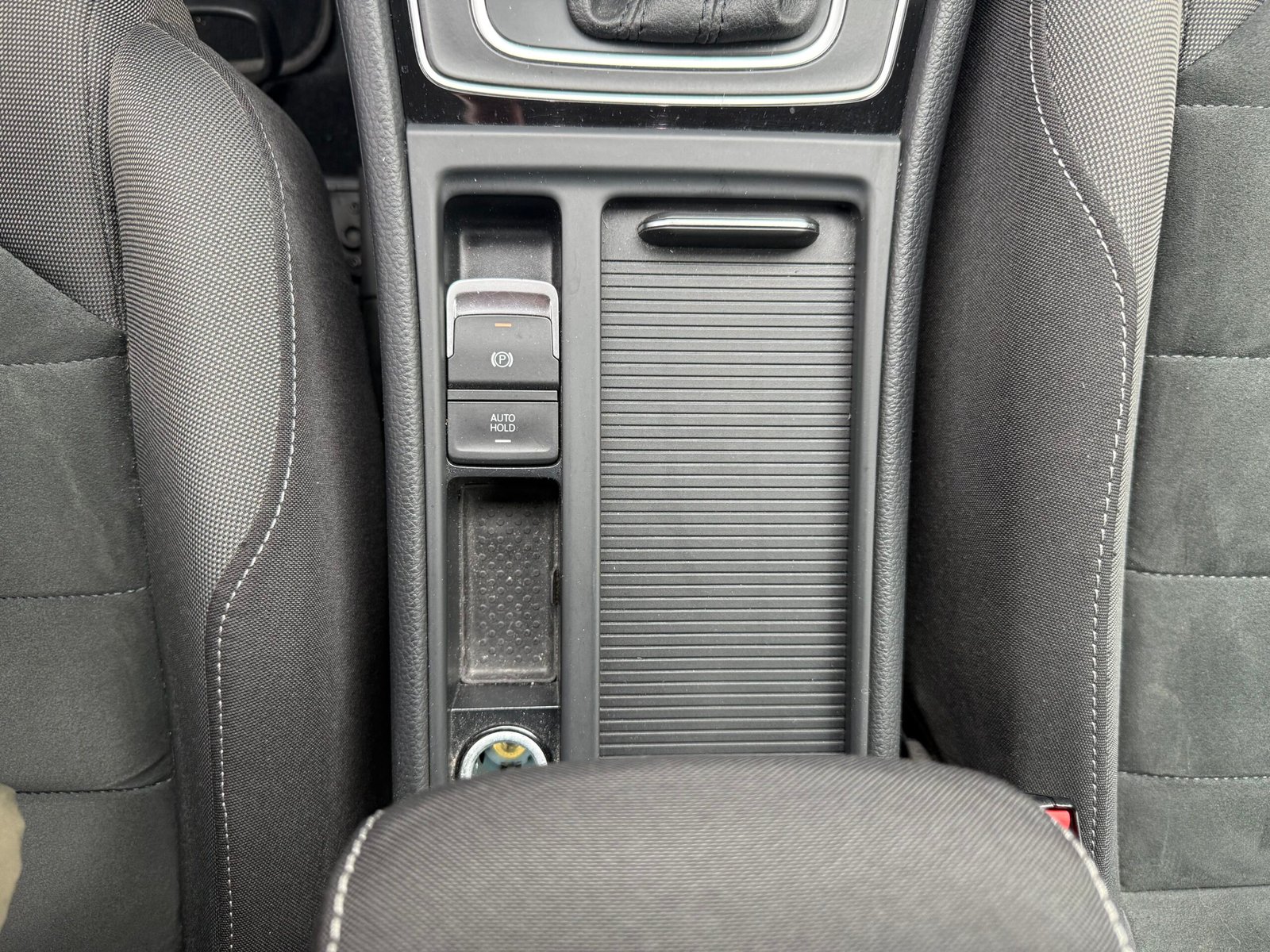 Volkswagen Golf (VII)  Phase 2 1.5 TSI Blue Motion DSG7 150 cv finition « Carat » 1ère main