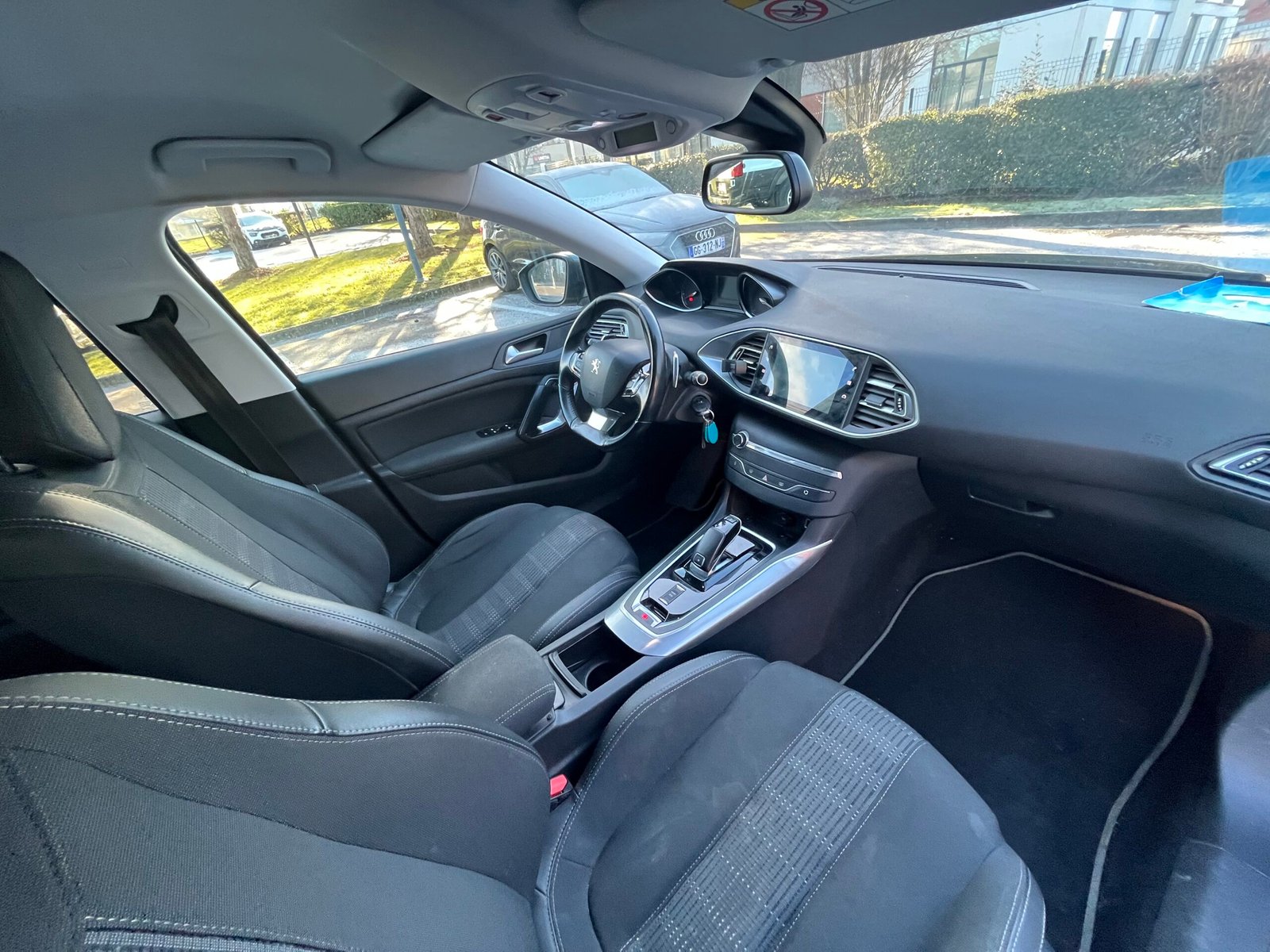 PEUGEOT 308 II (T9) Phase II 1.5 BlueHDi 16V EAT8 S&S 130 cv Boîte auto