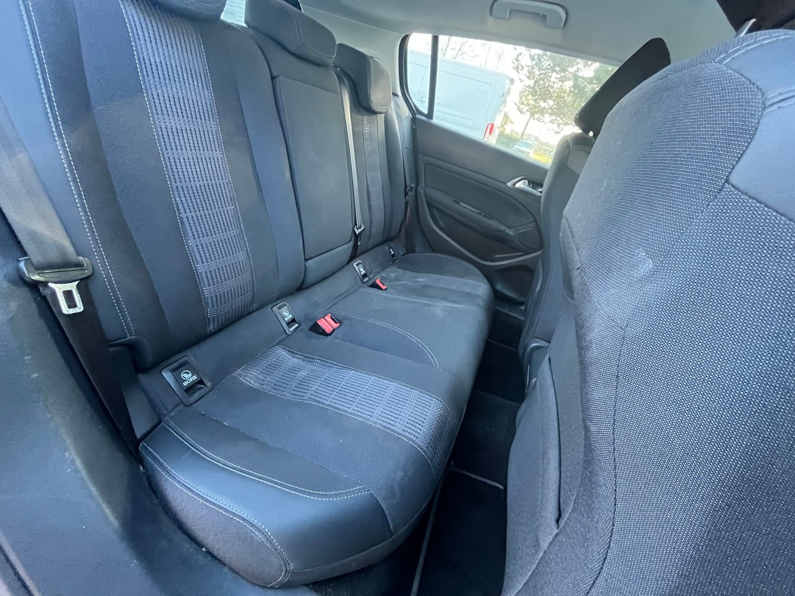 PEUGEOT 308 II (T9) Phase II 1.5 BlueHDi 16V EAT8 S&S 130 cv Boîte auto