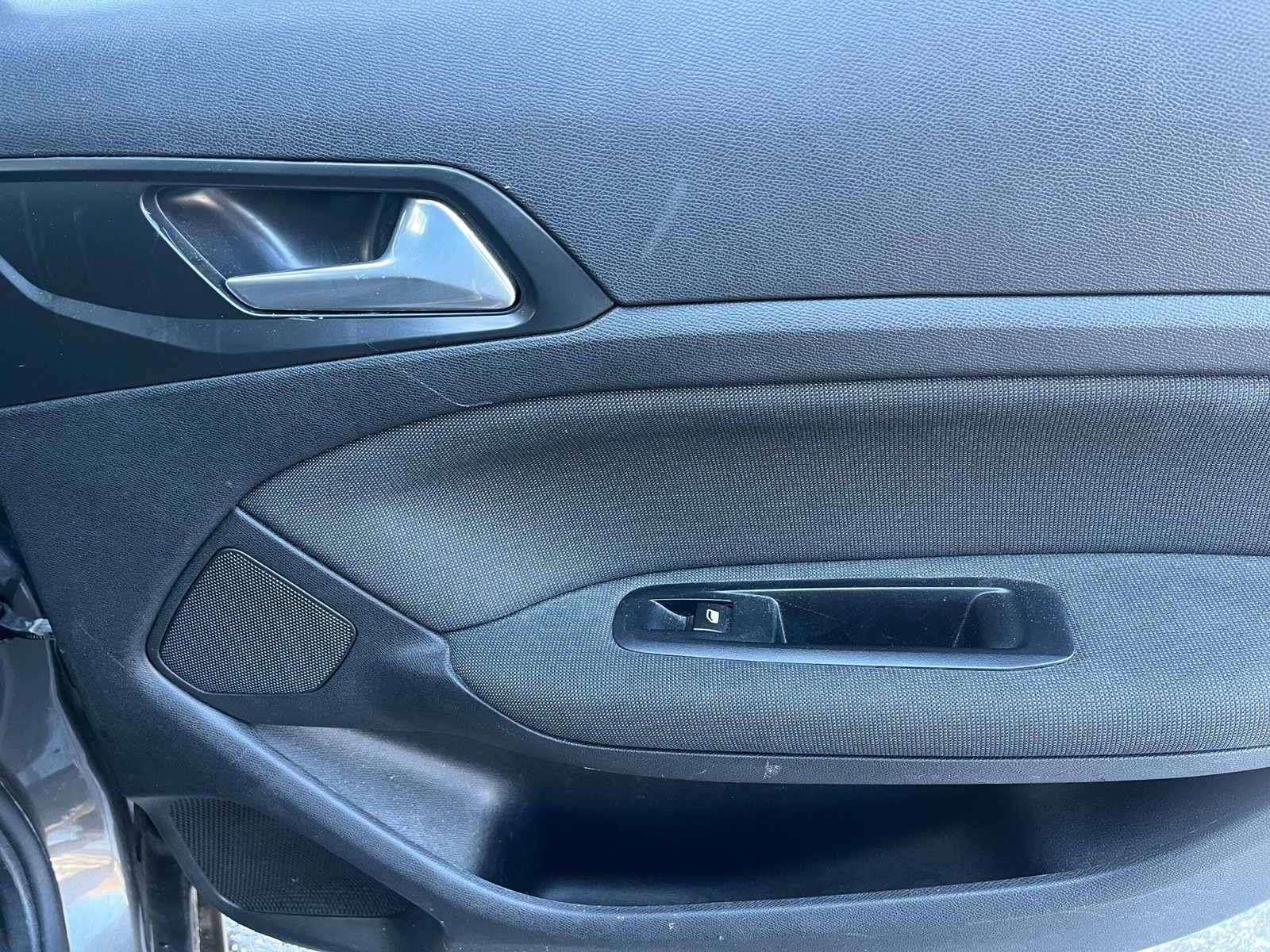 PEUGEOT 308 II (T9) Phase II 1.5 BlueHDi 16V EAT8 S&S 130 cv Boîte auto