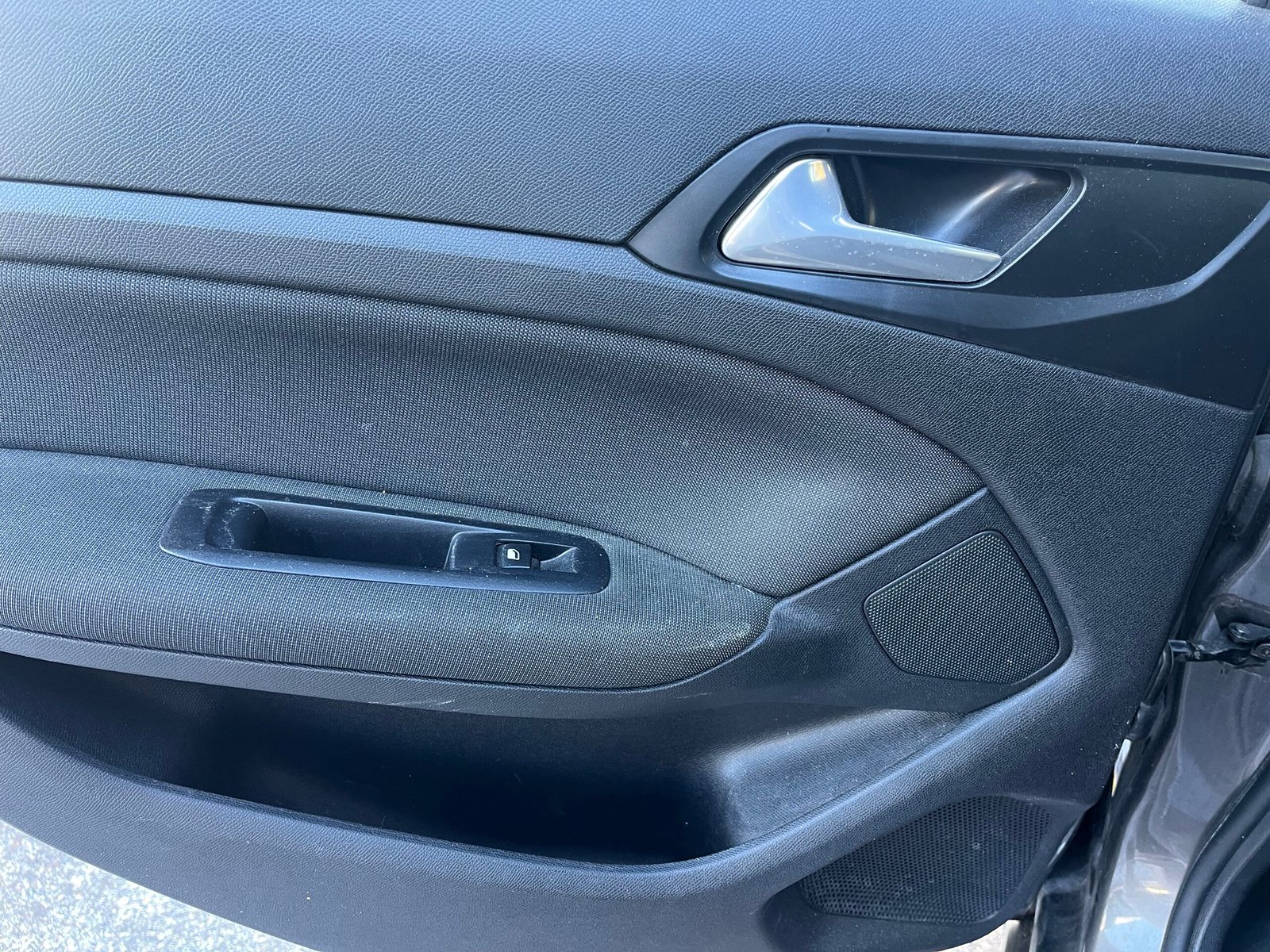 PEUGEOT 308 II (T9) Phase II 1.5 BlueHDi 16V EAT8 S&S 130 cv Boîte auto