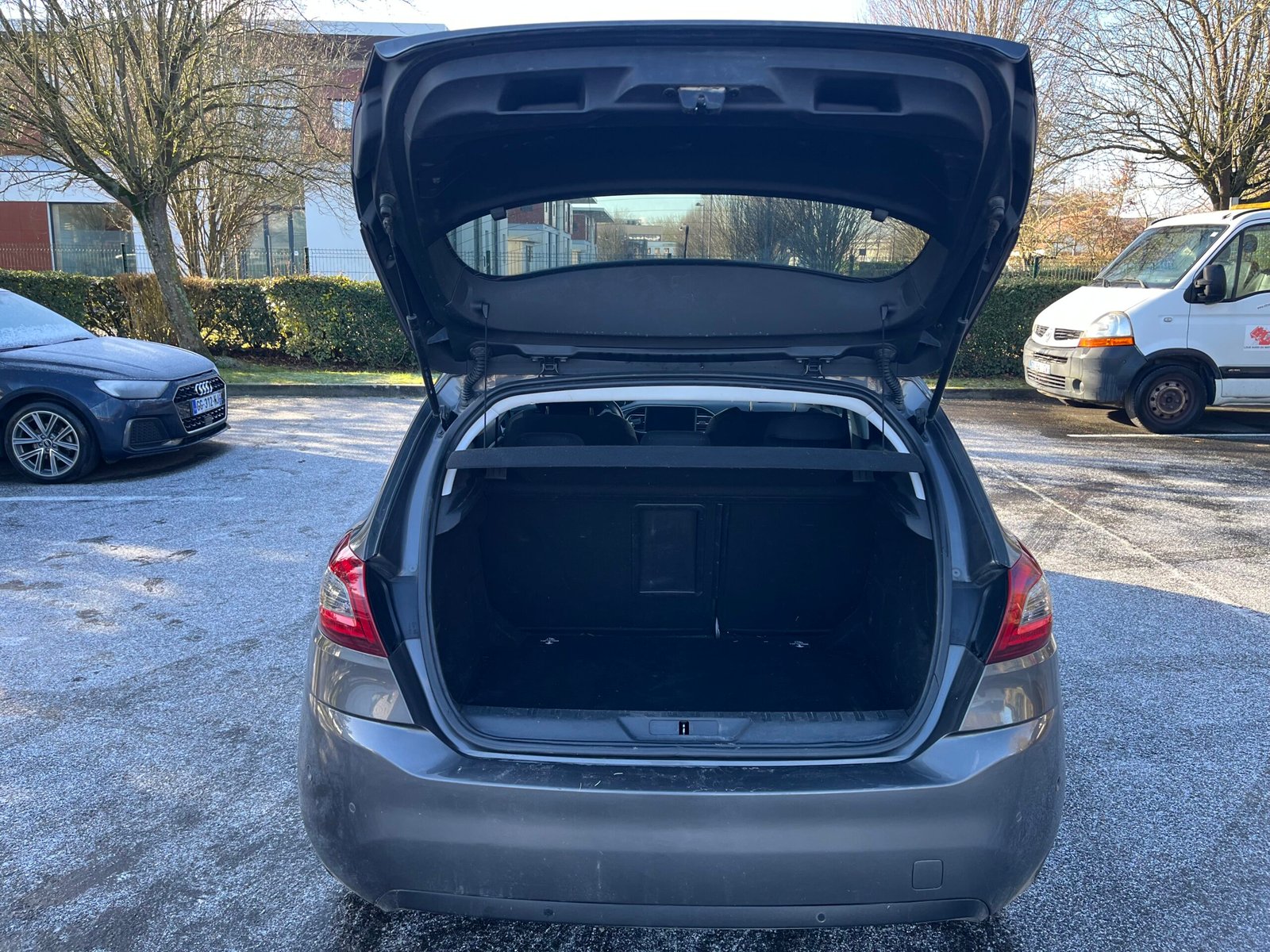 PEUGEOT 308 II (T9) Phase II 1.5 BlueHDi 16V EAT8 S&S 130 cv Boîte auto