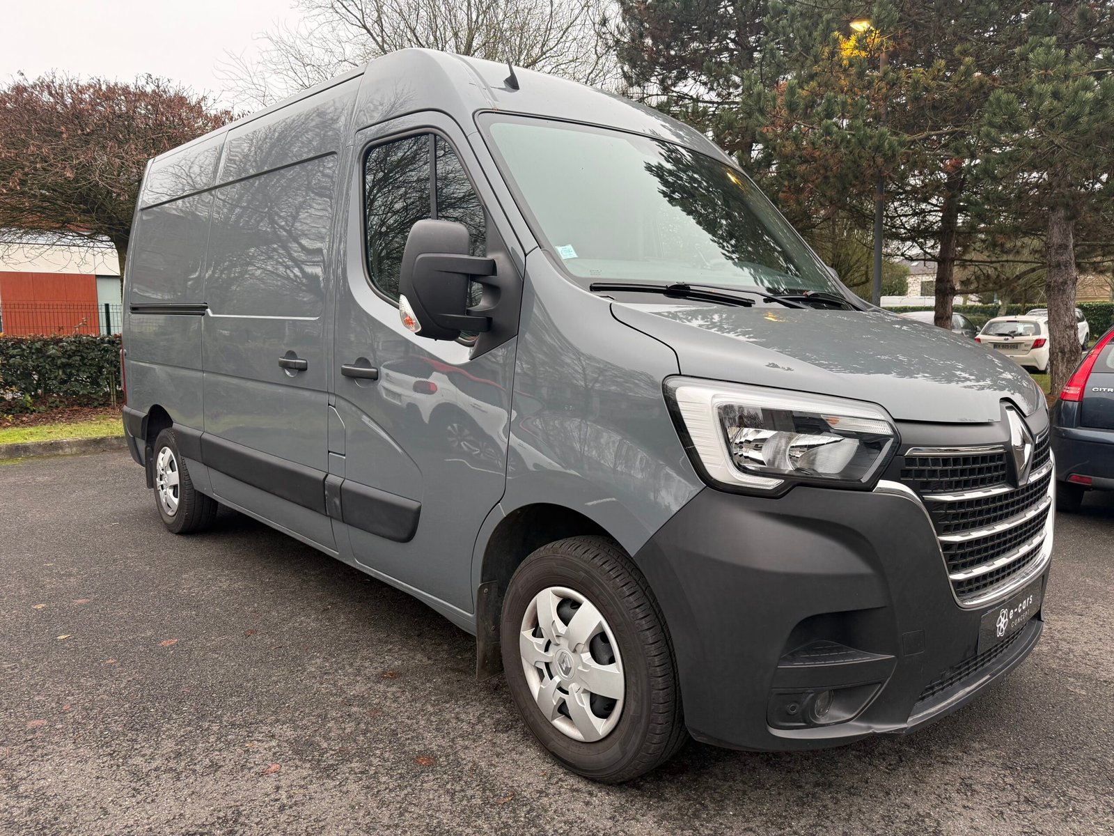 RENAULT Master Confort III Phase 2 Traction Fourgon 2.3 dCi 16V Fourgon BVR 150 cv Boîte auto