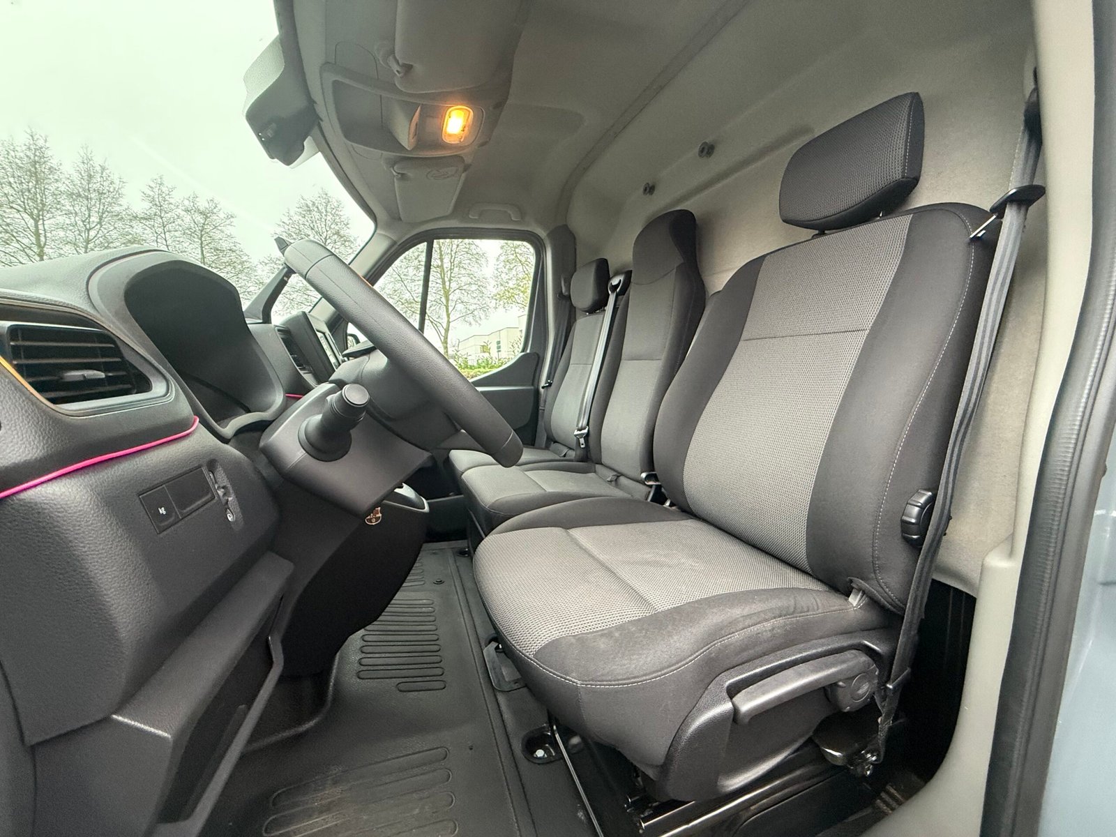 RENAULT Master Confort III Phase 2 Traction Fourgon 2.3 dCi 16V Fourgon BVR 150 cv Boîte auto