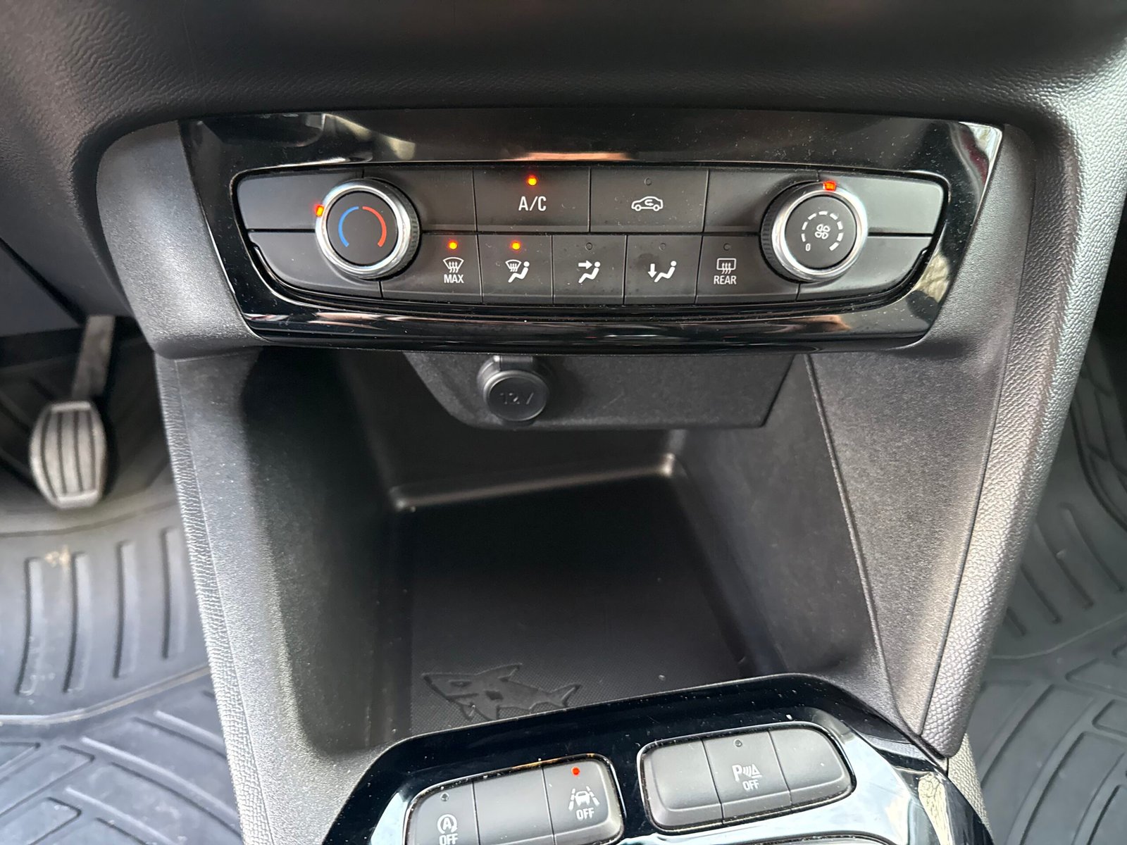 OPEL Corsa Édition F 5 Portes 1.2 i 12V S&S 75 cv