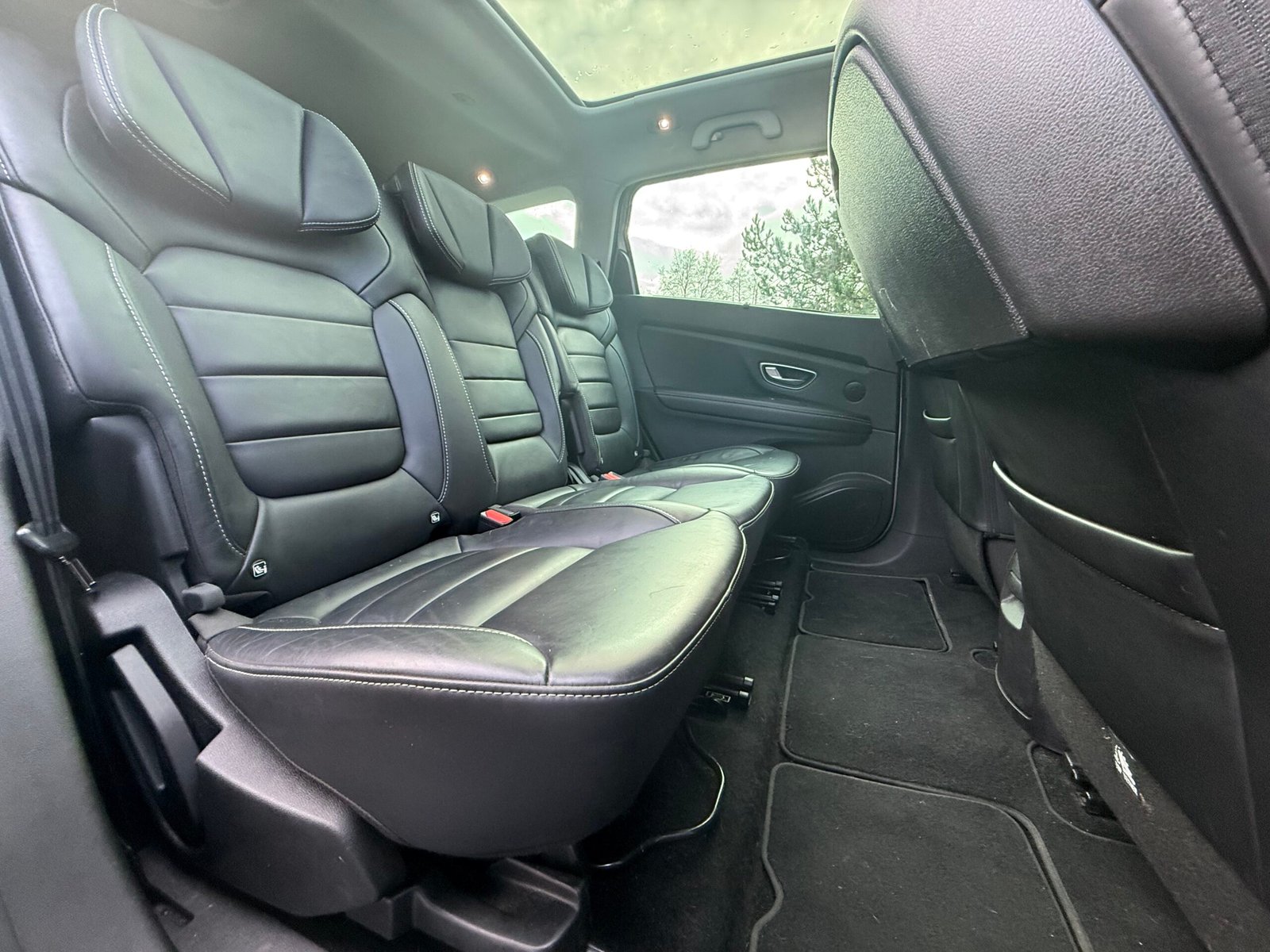 RENAULT Scénic Initial Paris Grand Scénic IV 1.7 dCi 16V 150 cv