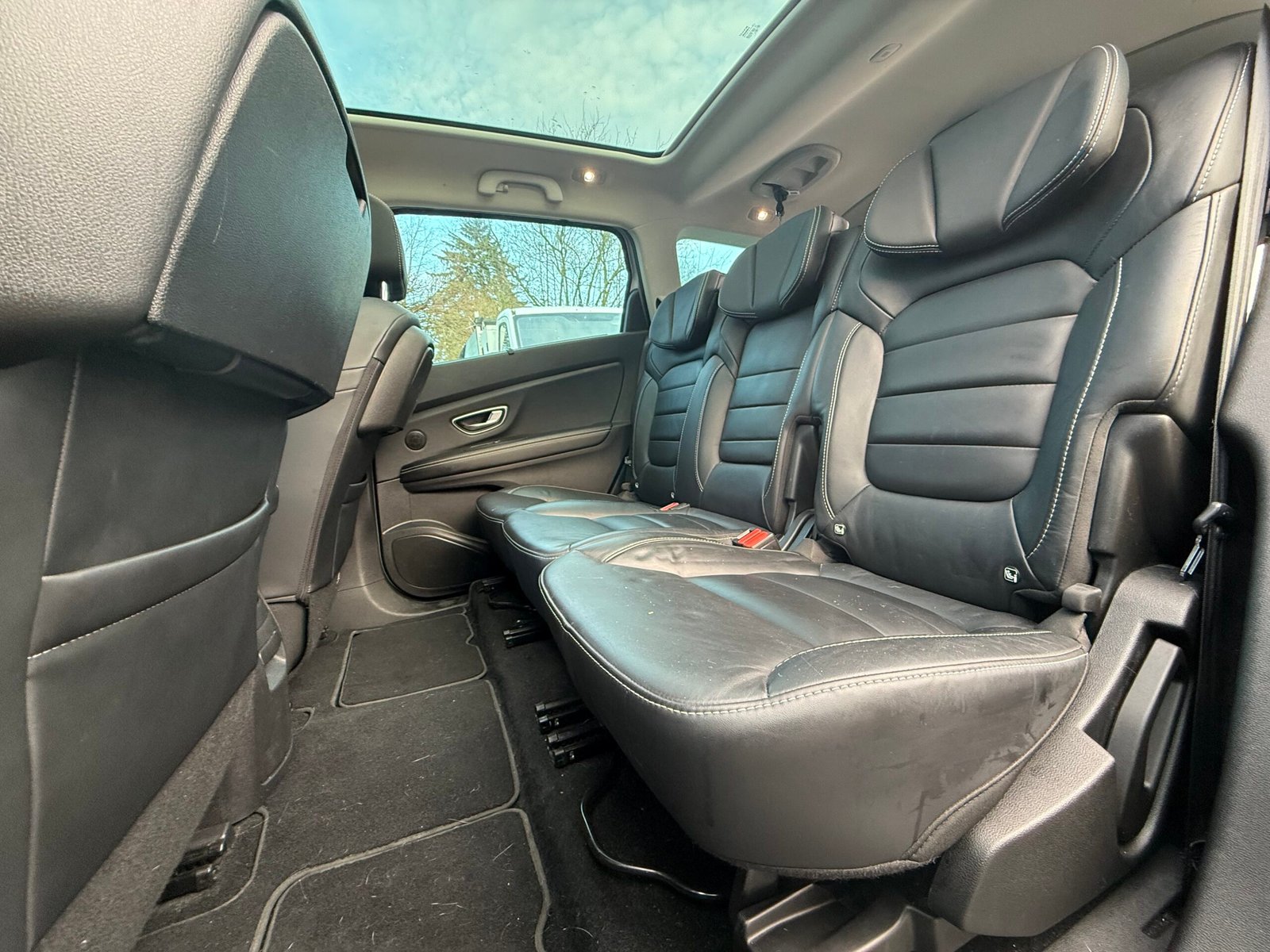 RENAULT Scénic Initial Paris Grand Scénic IV 1.7 dCi 16V 150 cv