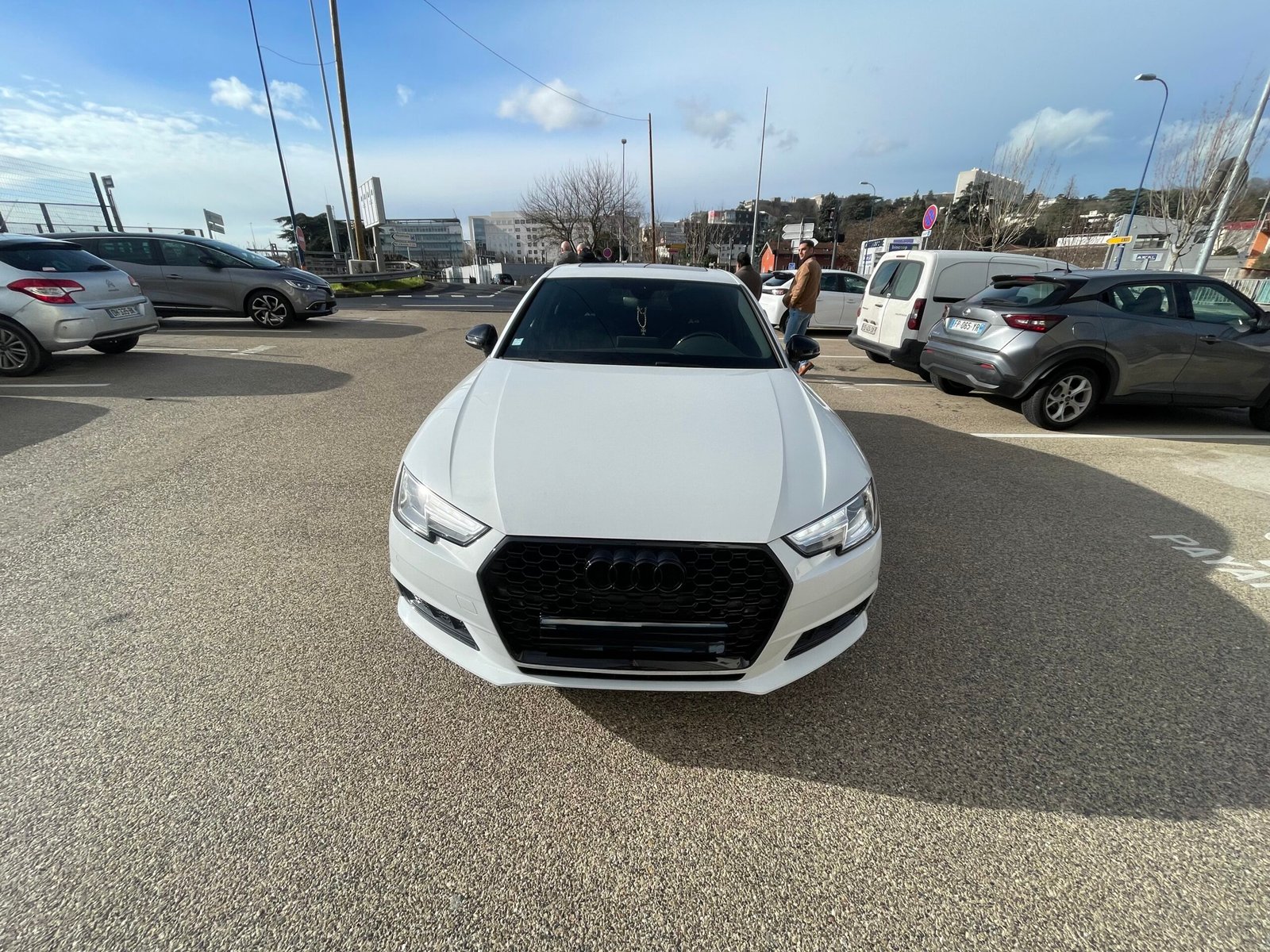 Audi A4 2l TDI design luxe boîte automatique