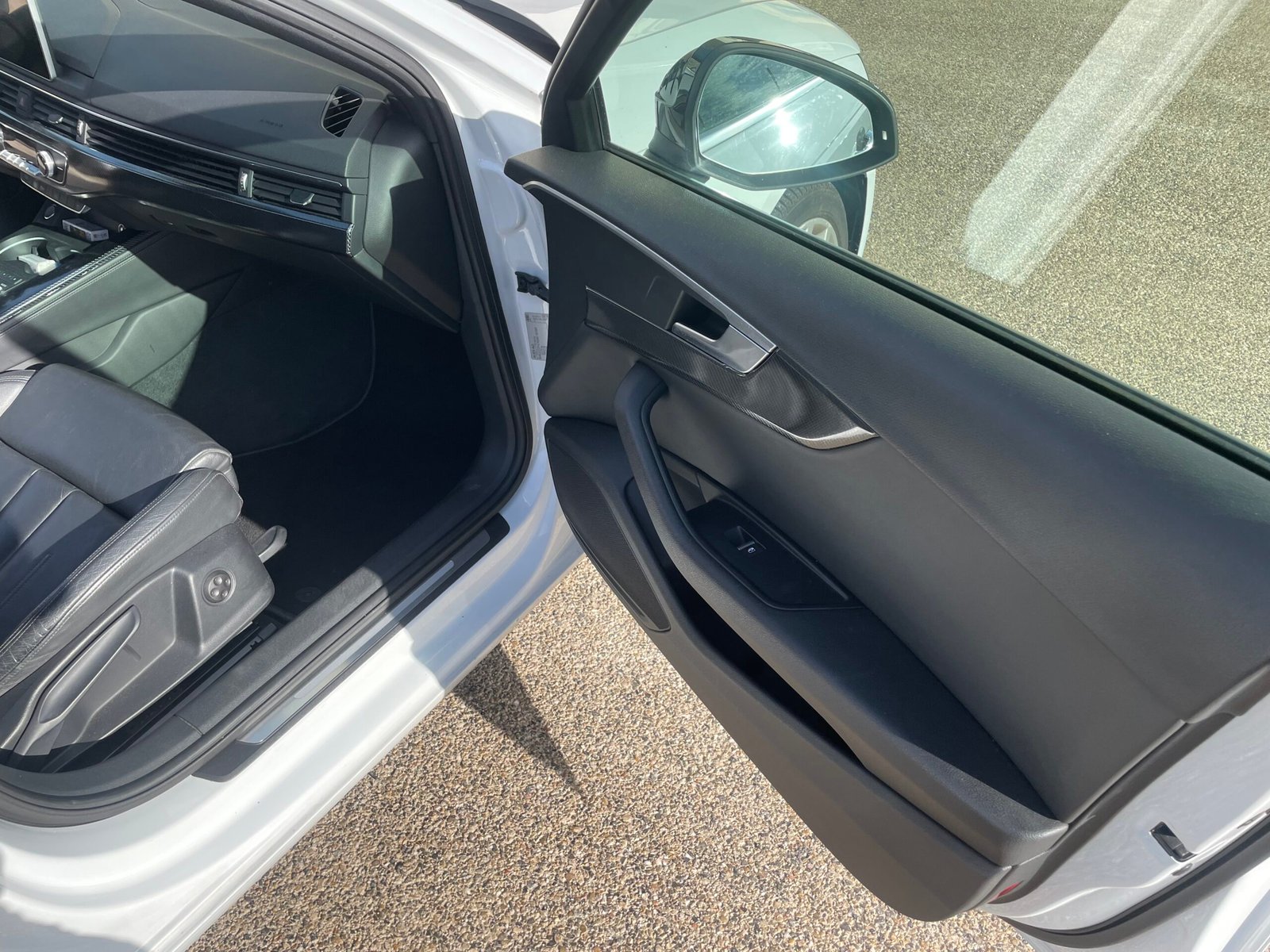 Audi A4 2l TDI design luxe boîte automatique