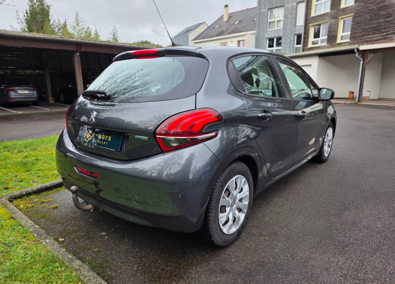 PEUGEOT 208 – 1.2 PureTech 82ch