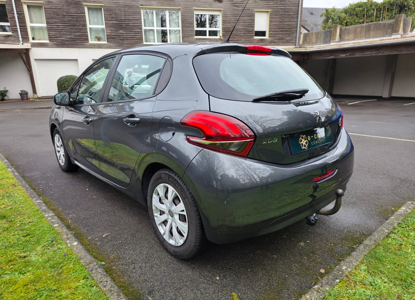 PEUGEOT 208 – 1.2 PureTech 82ch