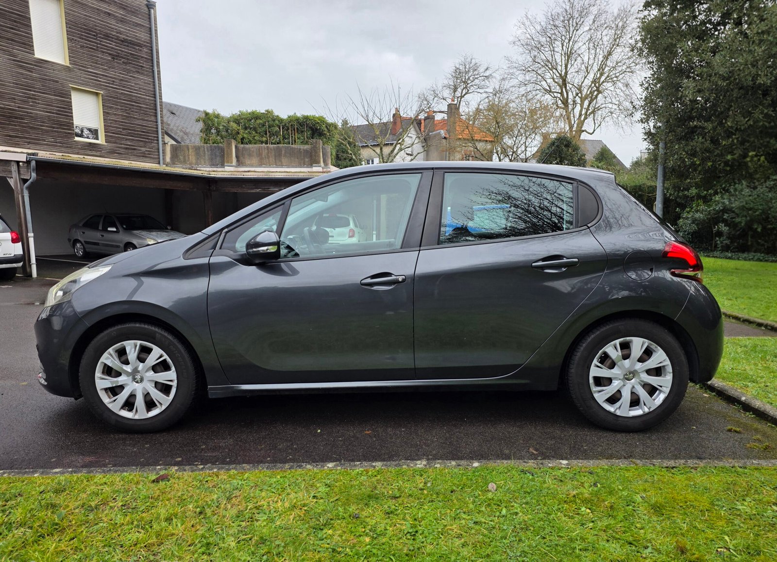 PEUGEOT 208 – 1.2 PureTech 82ch