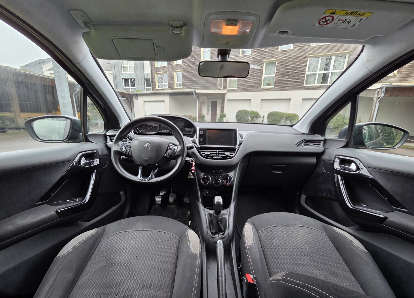 PEUGEOT 208 – 1.2 PureTech 82ch