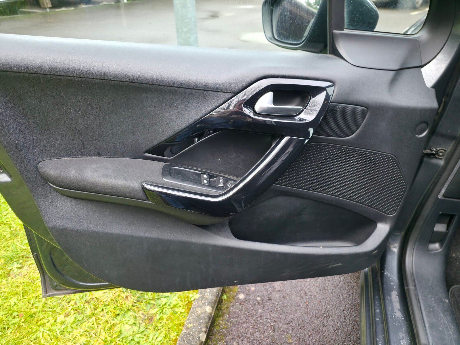 PEUGEOT 208 – 1.2 PureTech 82ch