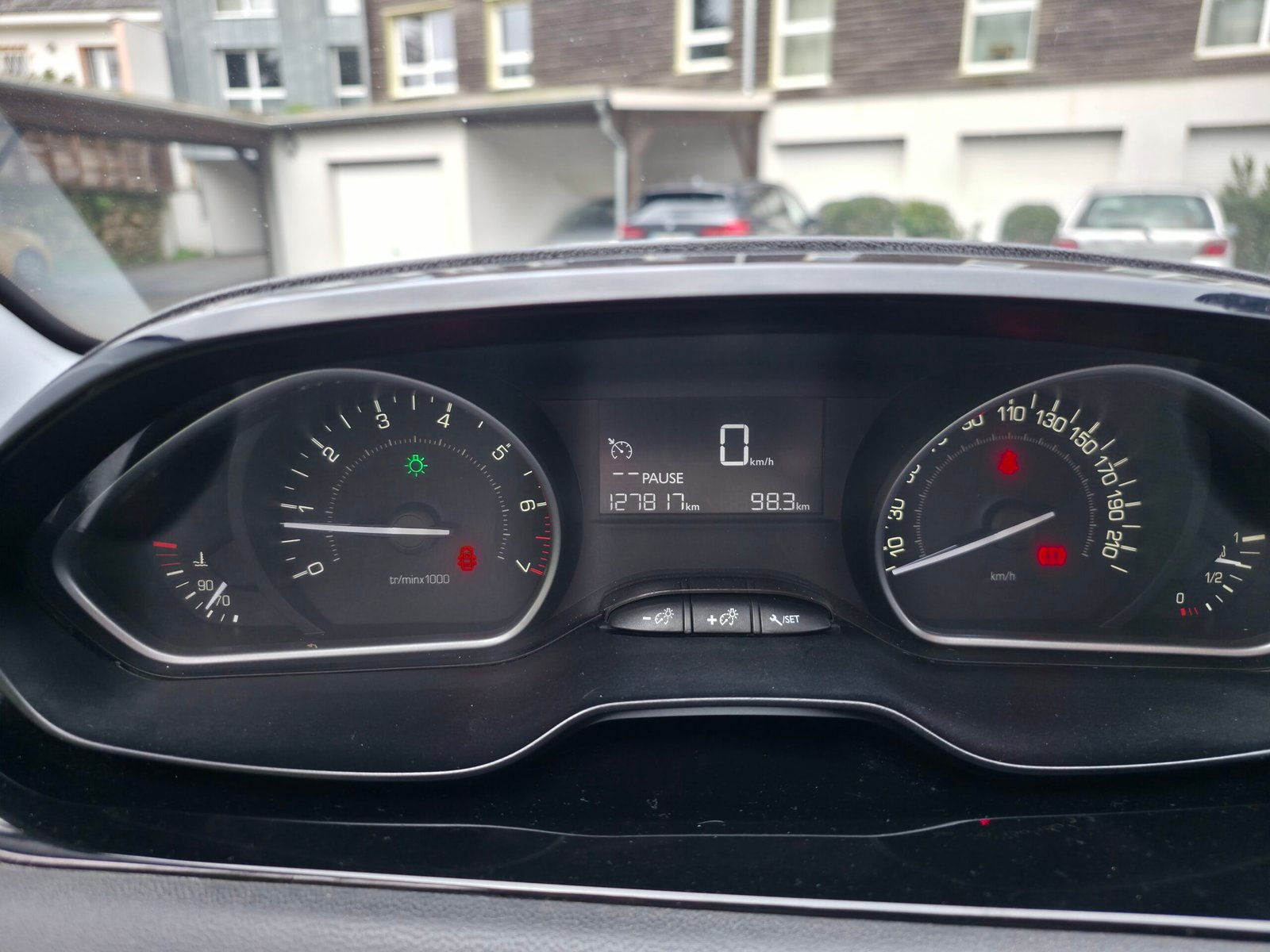 PEUGEOT 208 – 1.2 PureTech 82ch