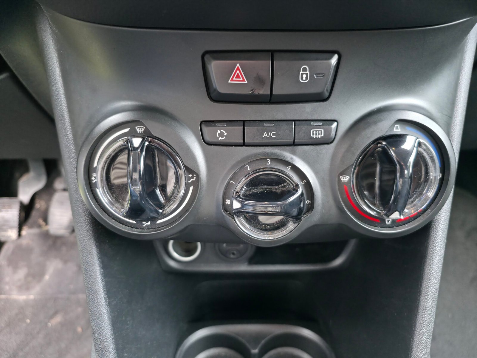 PEUGEOT 208 – 1.2 PureTech 82ch