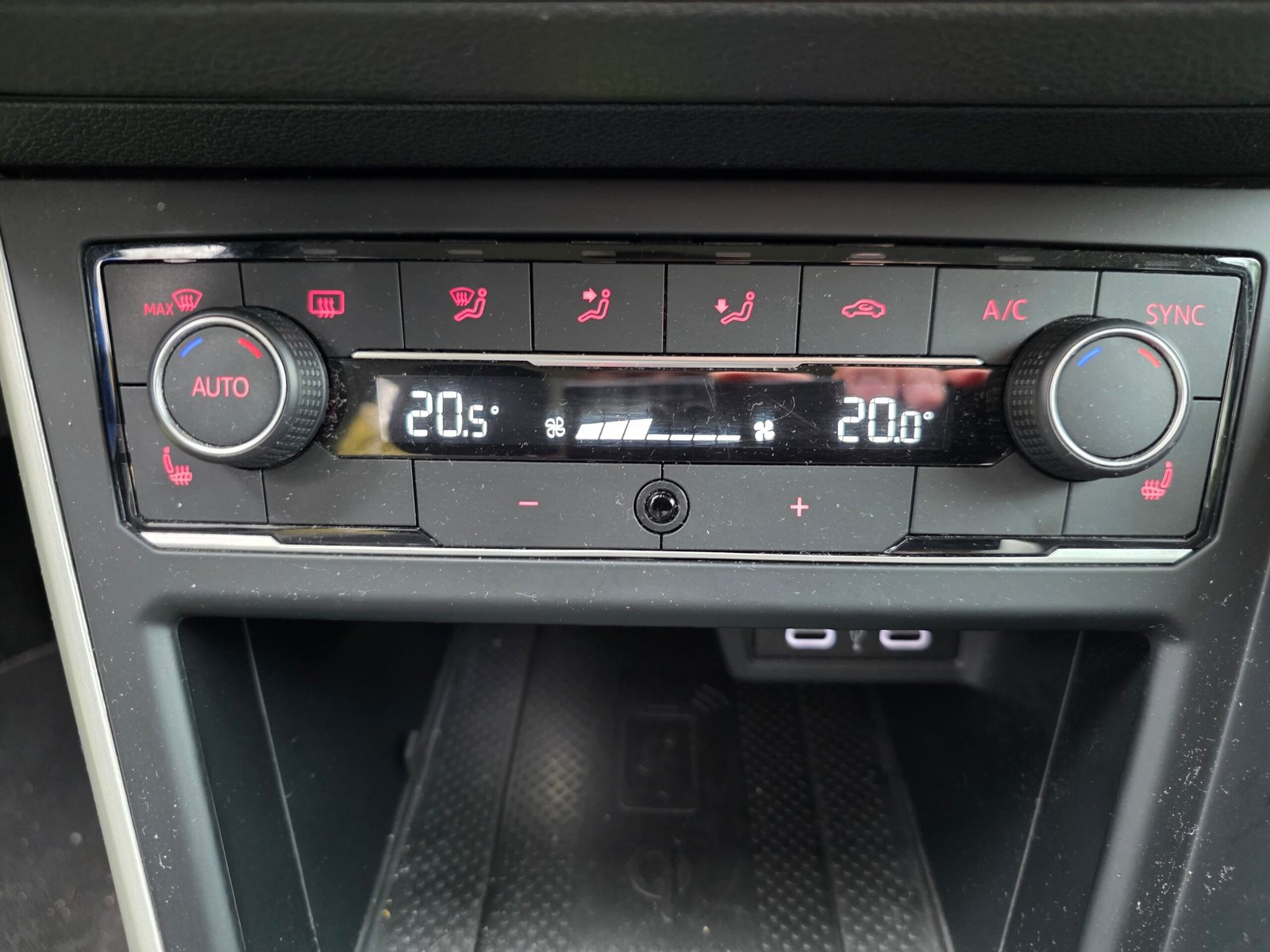 Volkswagen Polo VI Carat 1.0 TSI 95 ch