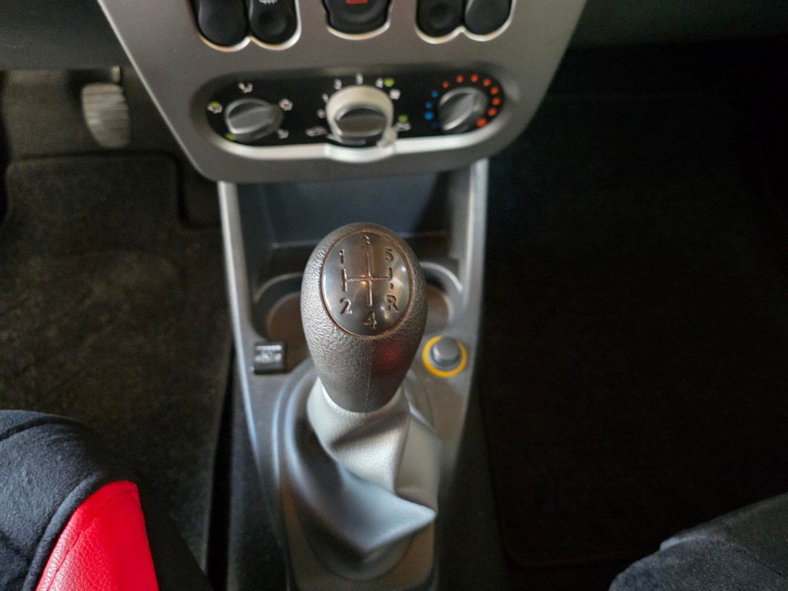 DACIA SANDERO – 1.4 MPI 75ch Essence + GPL