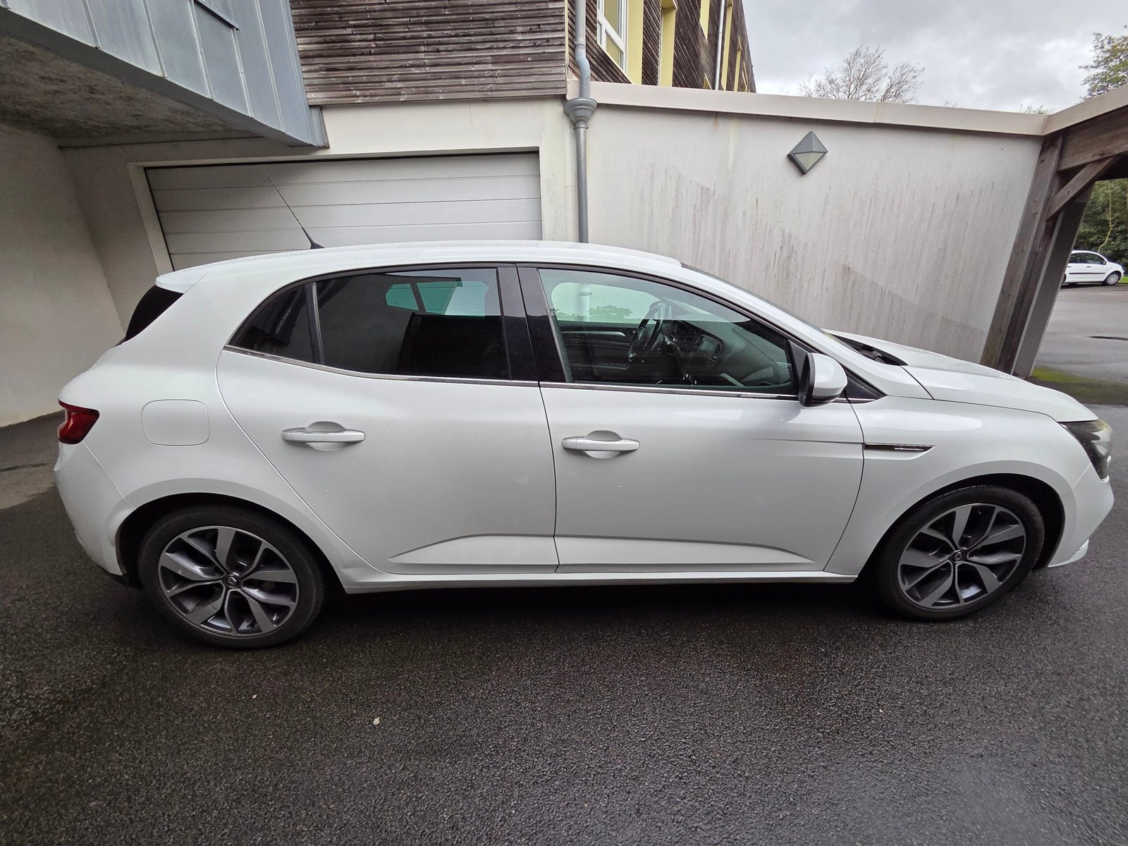 RENAULT MEGANE IV – 1.5 dCi 110ch EDC Intens Bose