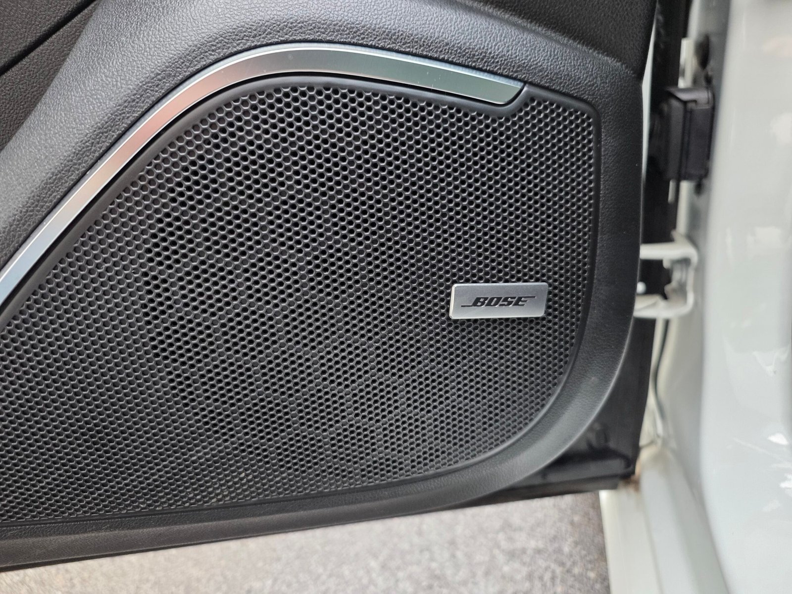 RENAULT MEGANE IV – 1.5 dCi 110ch EDC Intens Bose