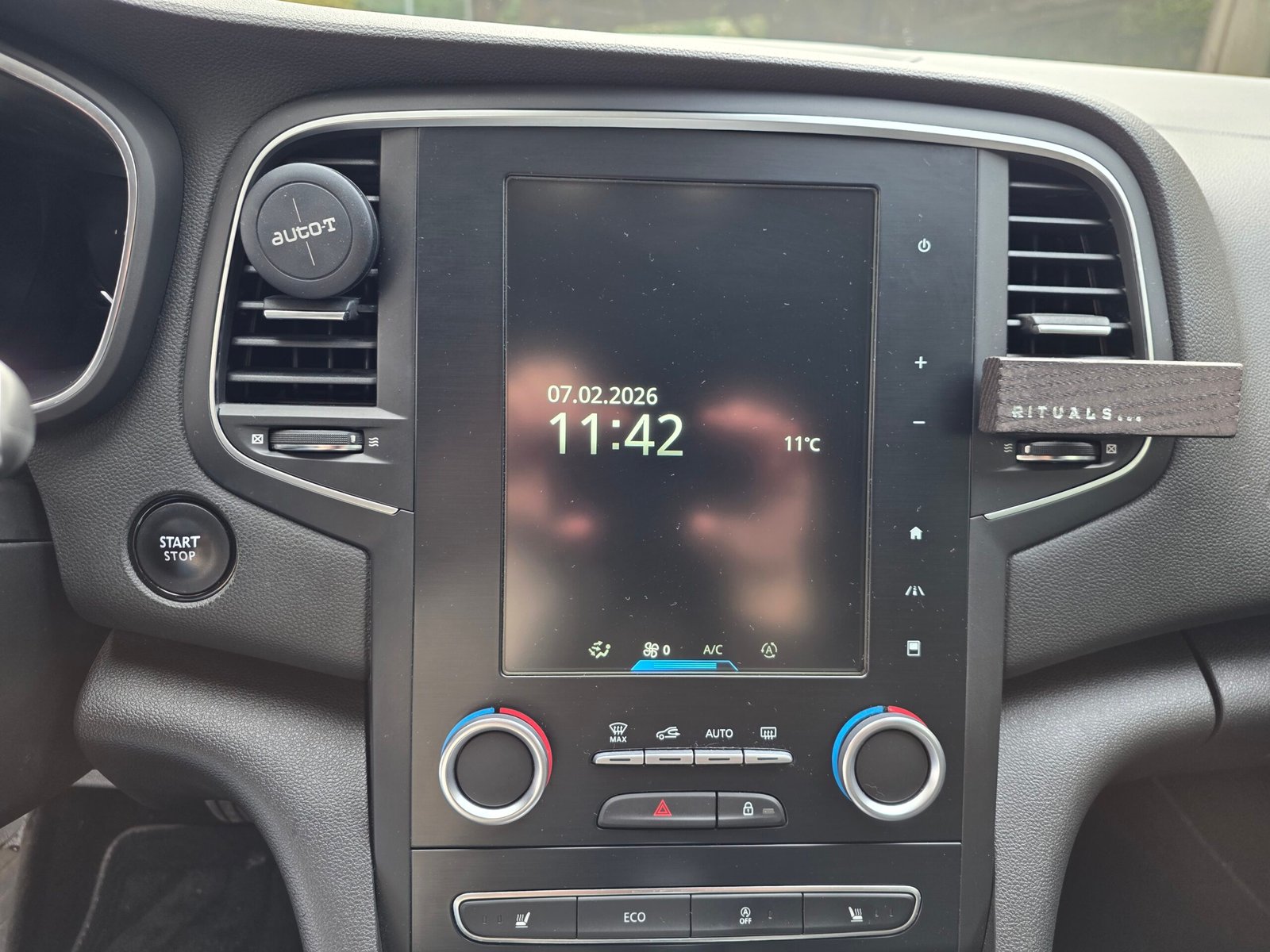 RENAULT MEGANE IV – 1.5 dCi 110ch EDC Intens Bose