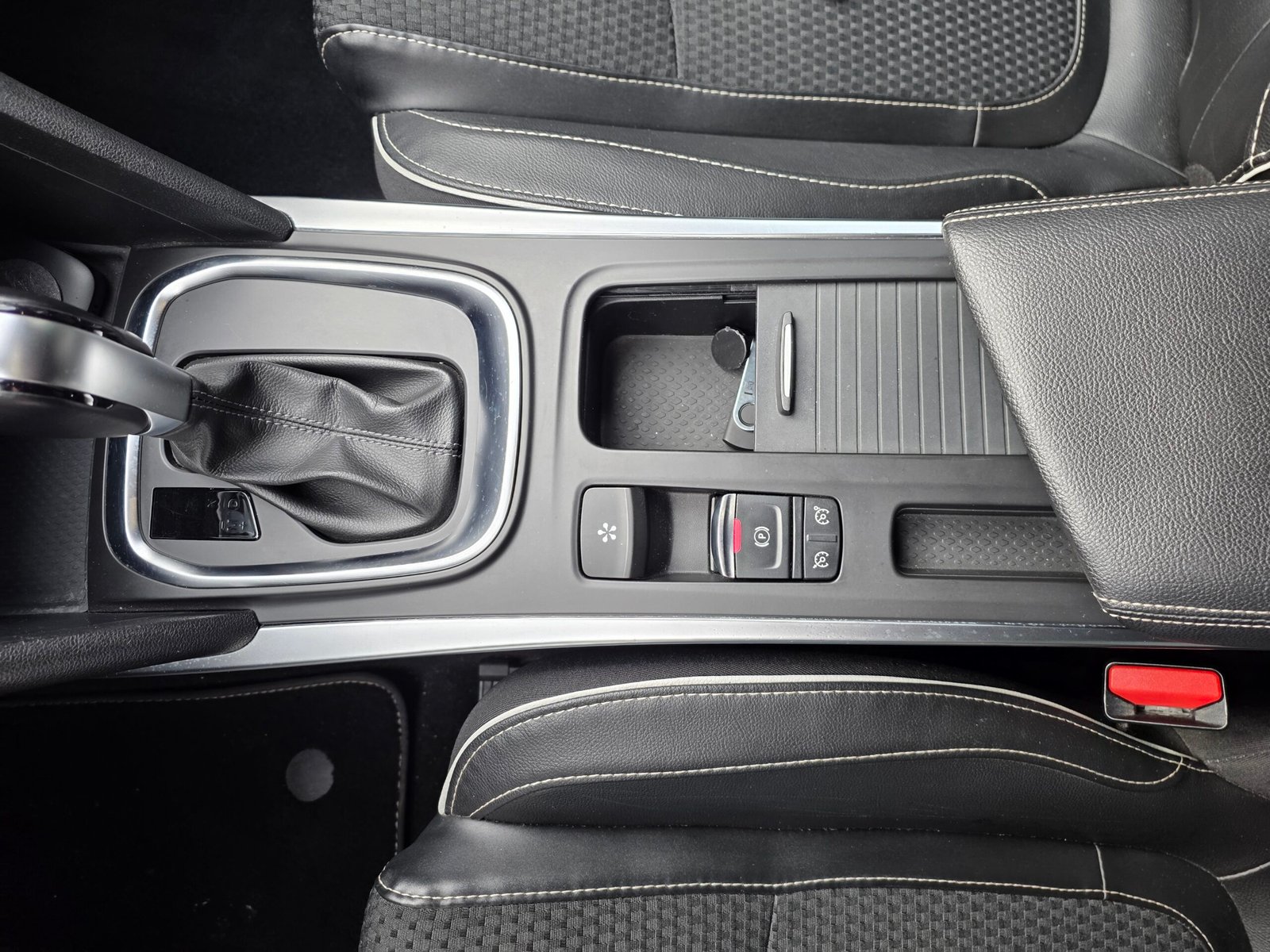 RENAULT MEGANE IV – 1.5 dCi 110ch EDC Intens Bose