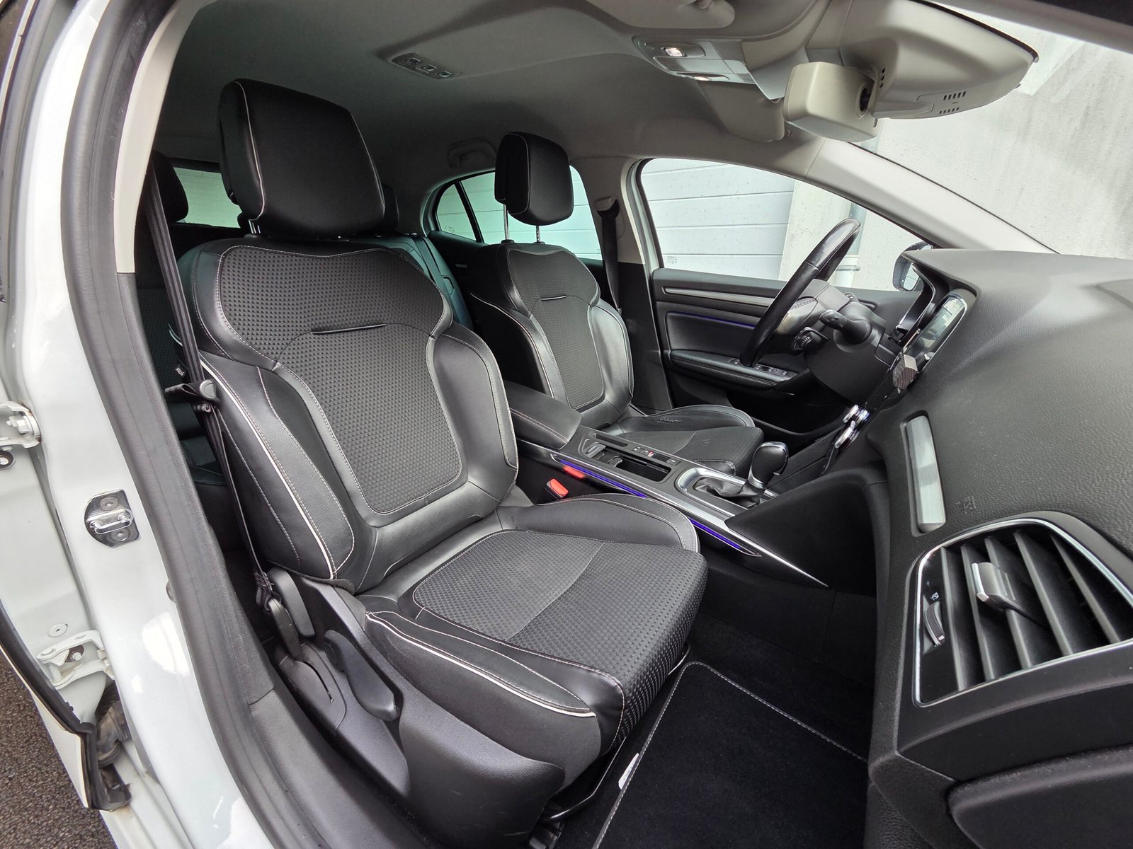 RENAULT MEGANE IV – 1.5 dCi 110ch EDC Intens Bose