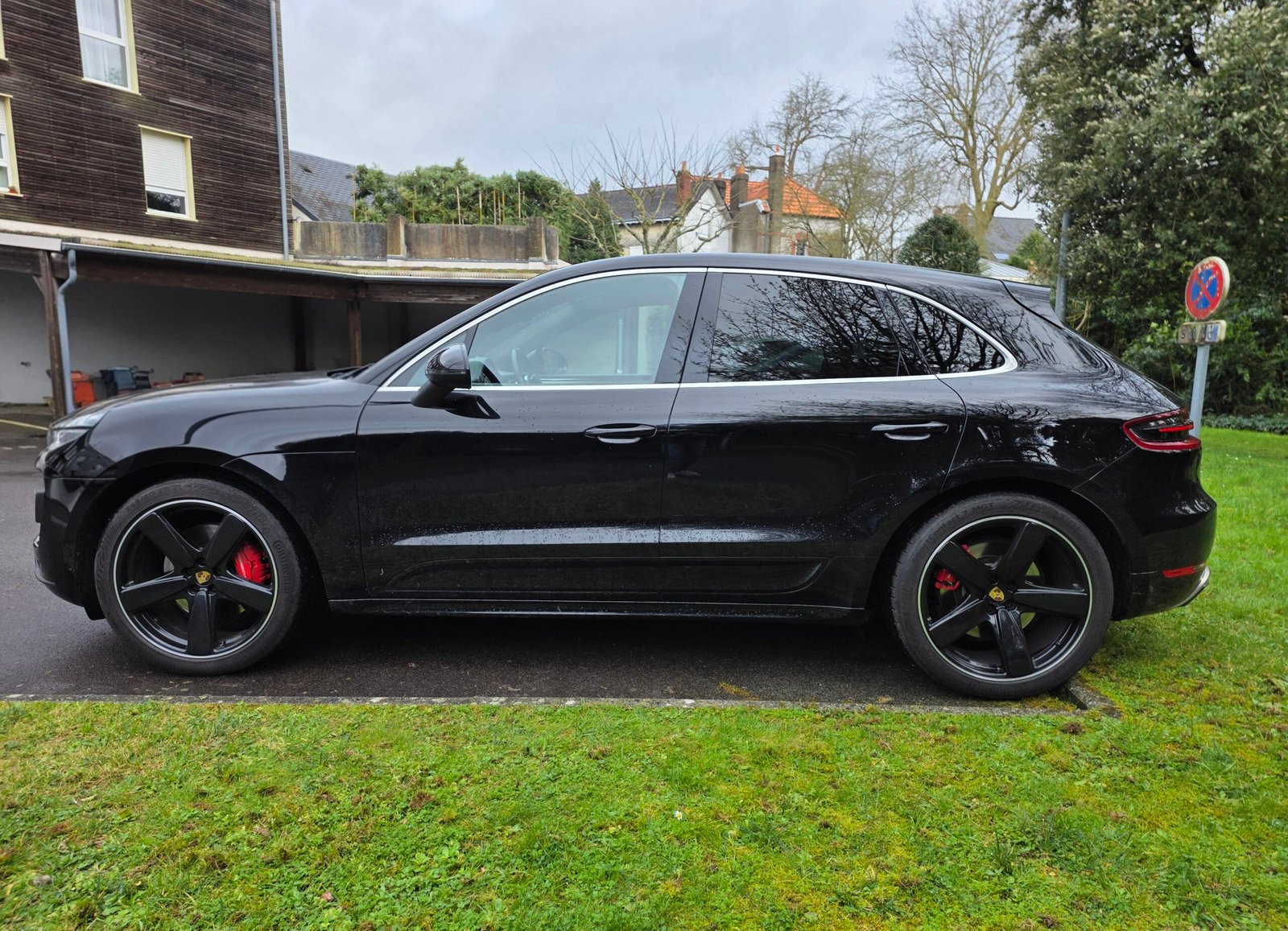 PORSCHE MACAN TURBO – V6 3.6 Biturbo 400ch