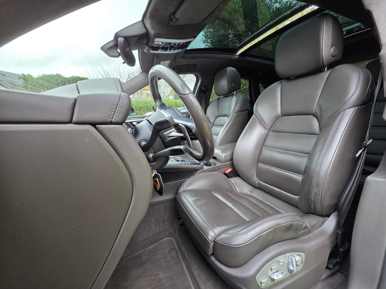 PORSCHE MACAN TURBO – V6 3.6 Biturbo 400ch