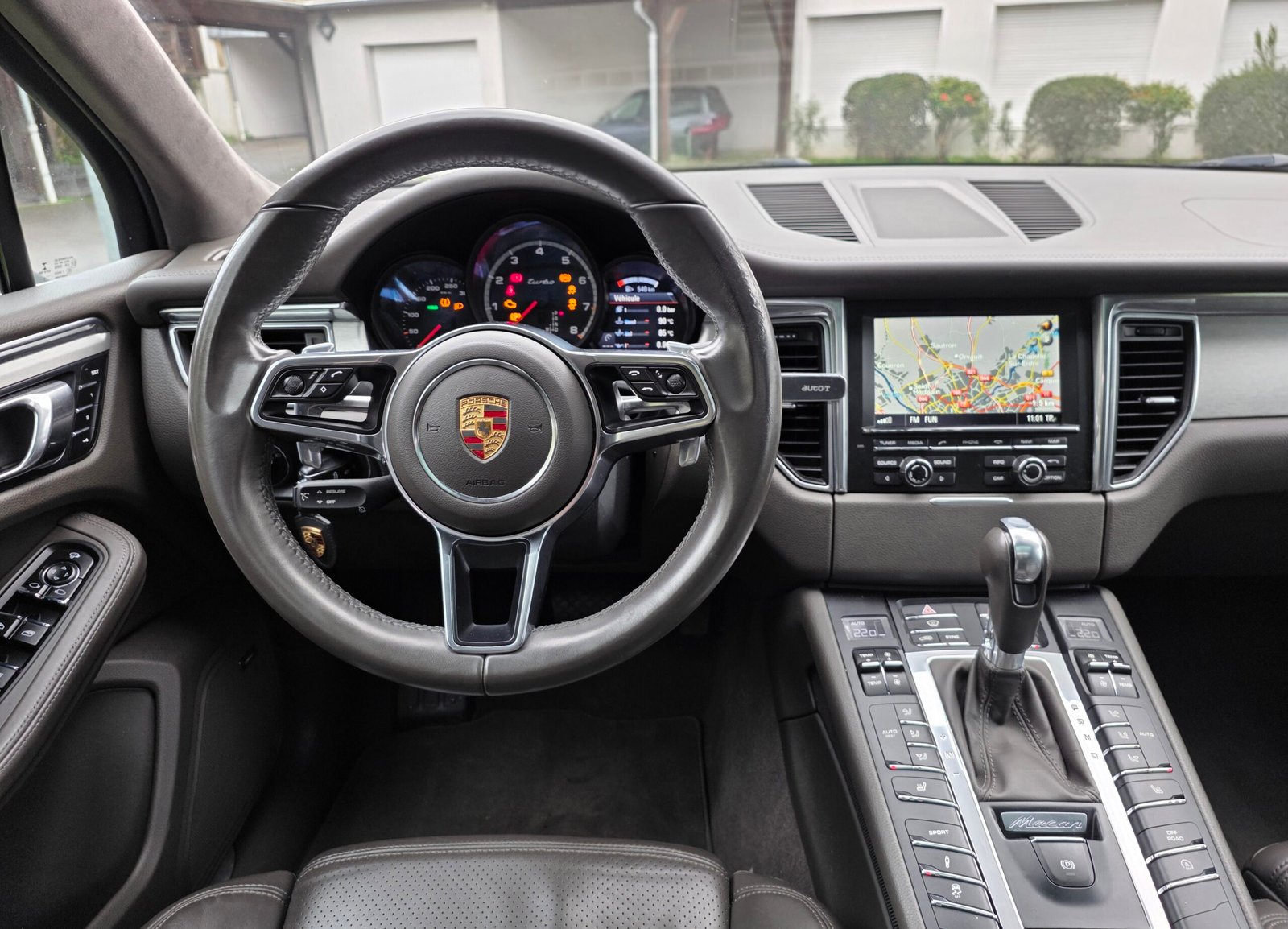 PORSCHE MACAN TURBO – V6 3.6 Biturbo 400ch