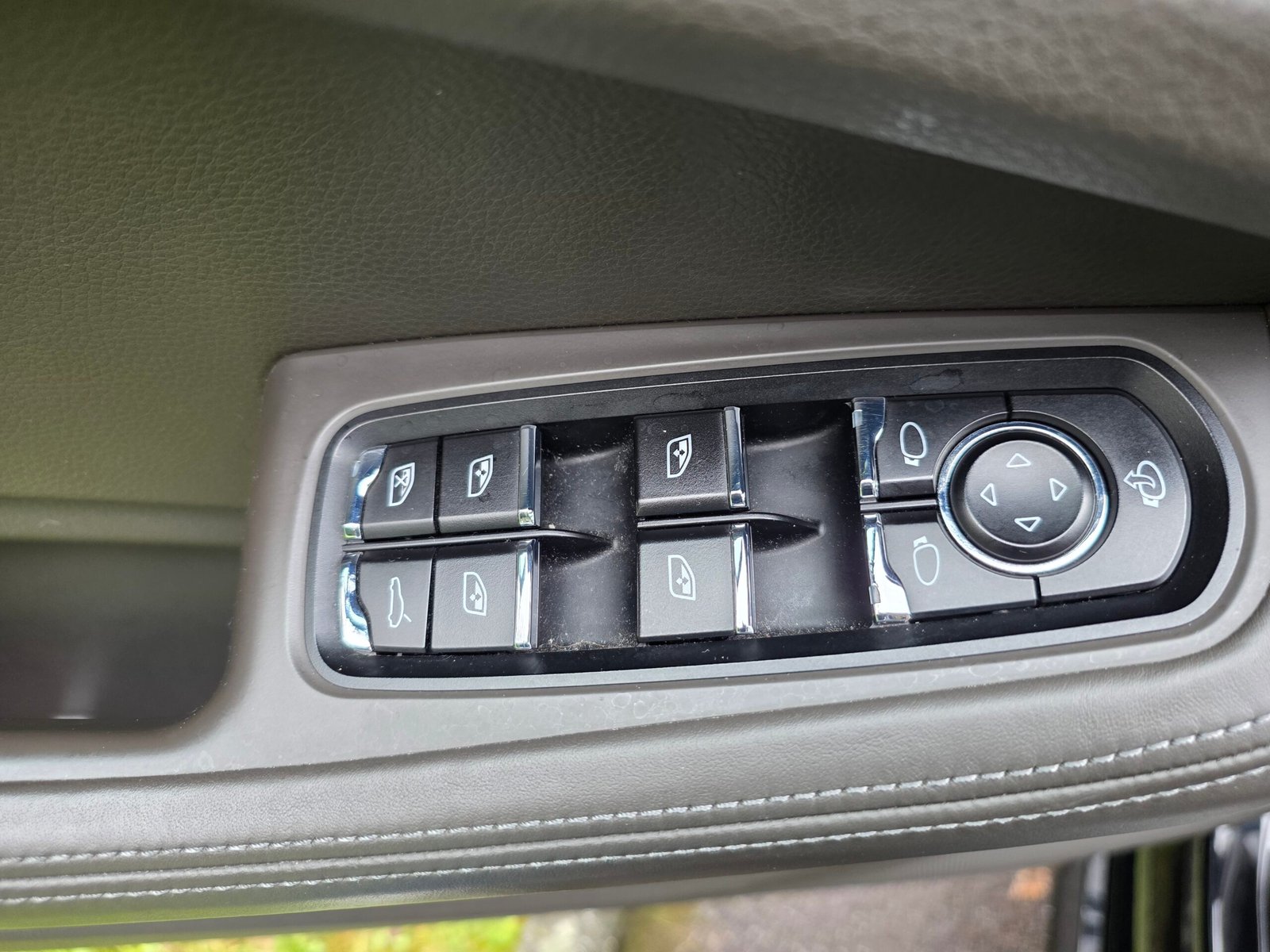 PORSCHE MACAN TURBO – V6 3.6 Biturbo 400ch