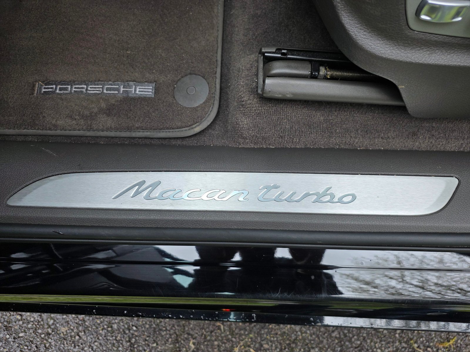 PORSCHE MACAN TURBO – V6 3.6 Biturbo 400ch