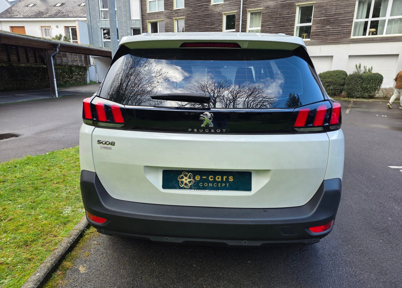 PEUGEOT 5008 – 1.6 BlueHDi 120ch Active