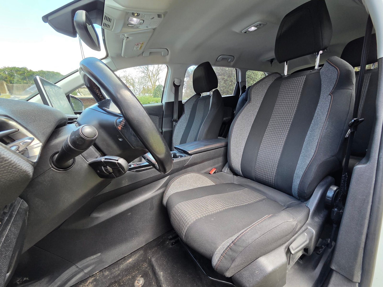 PEUGEOT 5008 – 1.6 BlueHDi 120ch Active