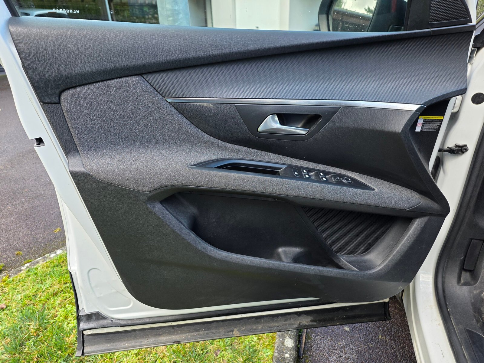 PEUGEOT 5008 – 1.6 BlueHDi 120ch Active