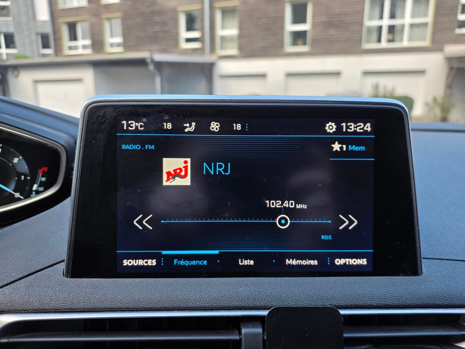 PEUGEOT 5008 – 1.6 BlueHDi 120ch Active