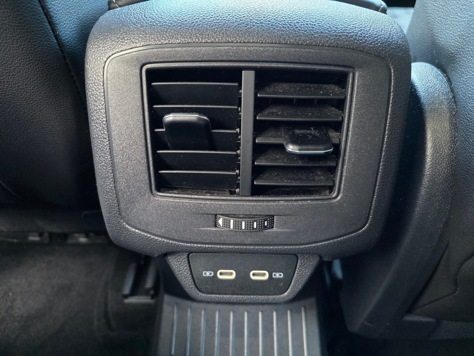 VOLKSWAGEN T-ROC 2.0 150ch TDI R-LINE Phase 2