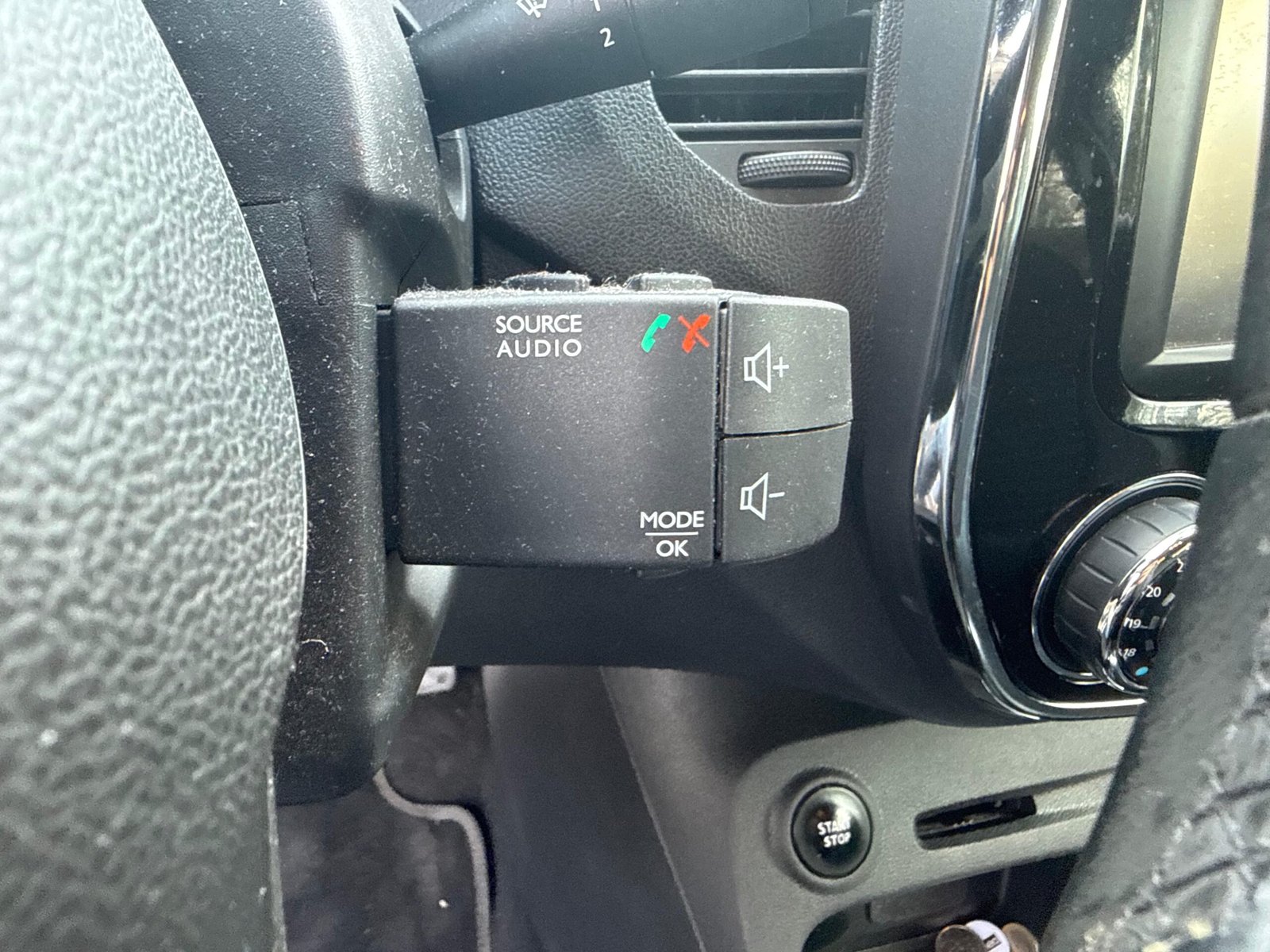 RENAULT Captur 0.9 TCe 12V eco2 S&S 90 cv Intens