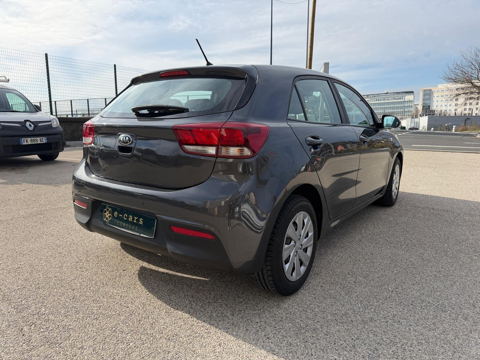 KIA Rio IV 1.2 CVVT essence 84ch