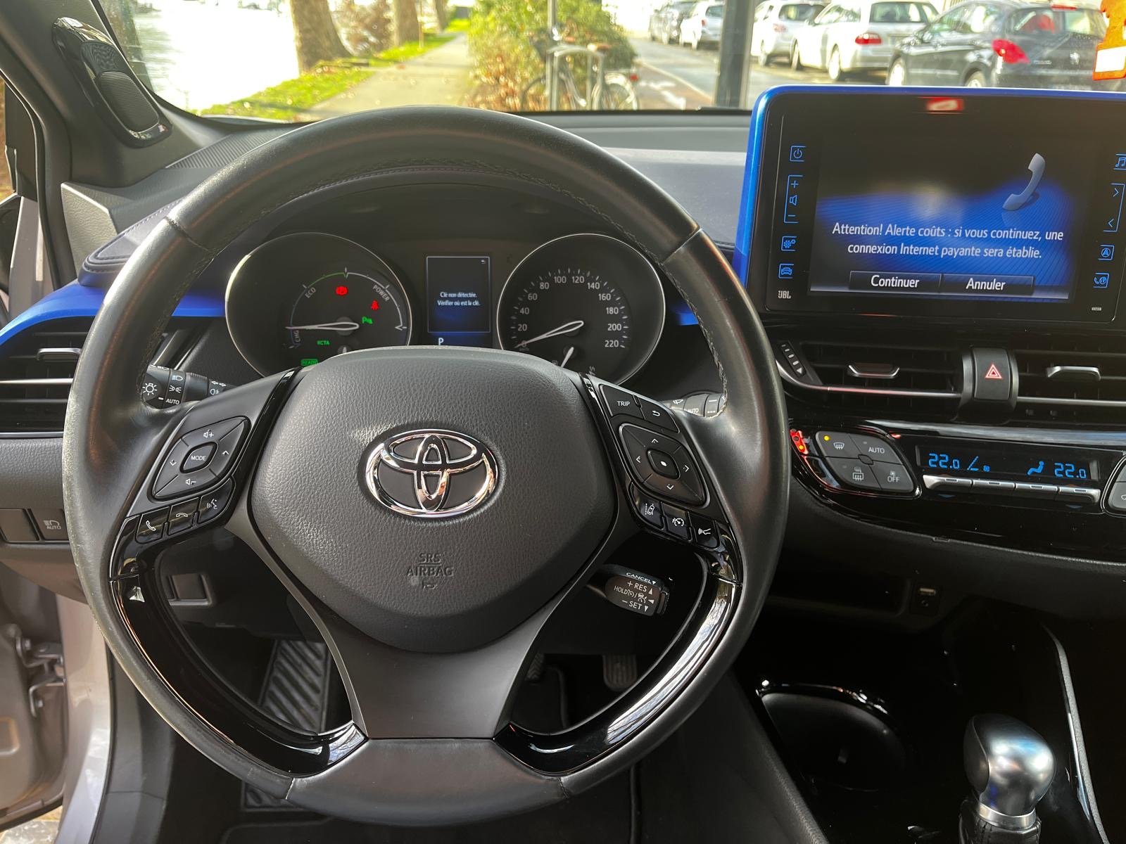 TOYOTA C-HR 1.8 VVT-i Hybrid 122ch “Graphic Pack Premium”