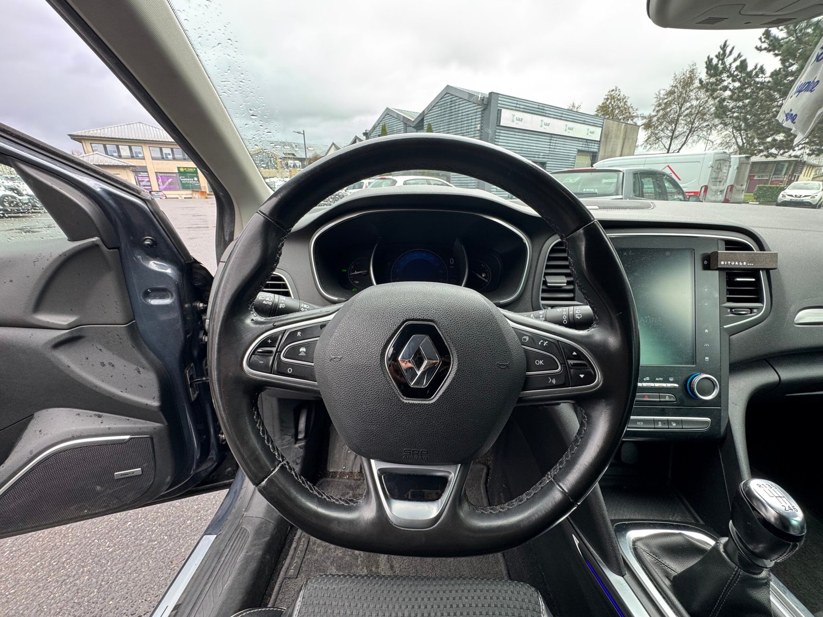 RENAULT Mégane IV Hatchback 1.2 TCe 16V 130 cv Édition Bose