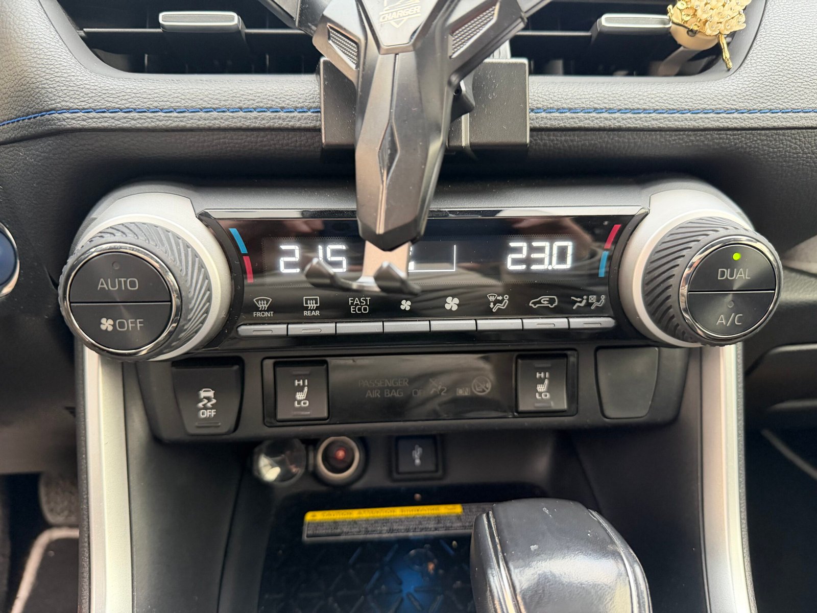 TOYOTA Rav4 4×4 hybride 222ch