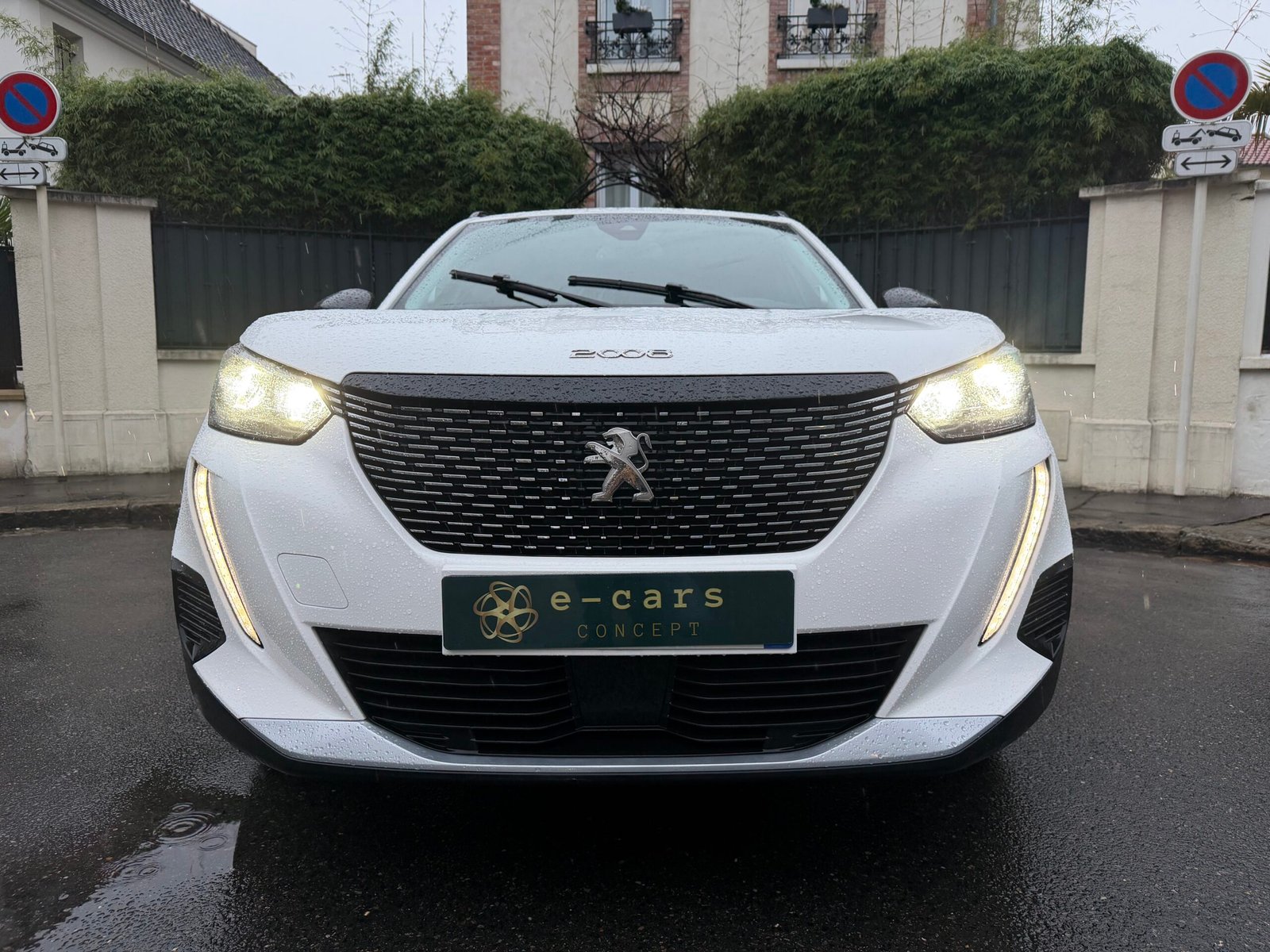 PEUGEOT 2008 EAT8 ALLURE