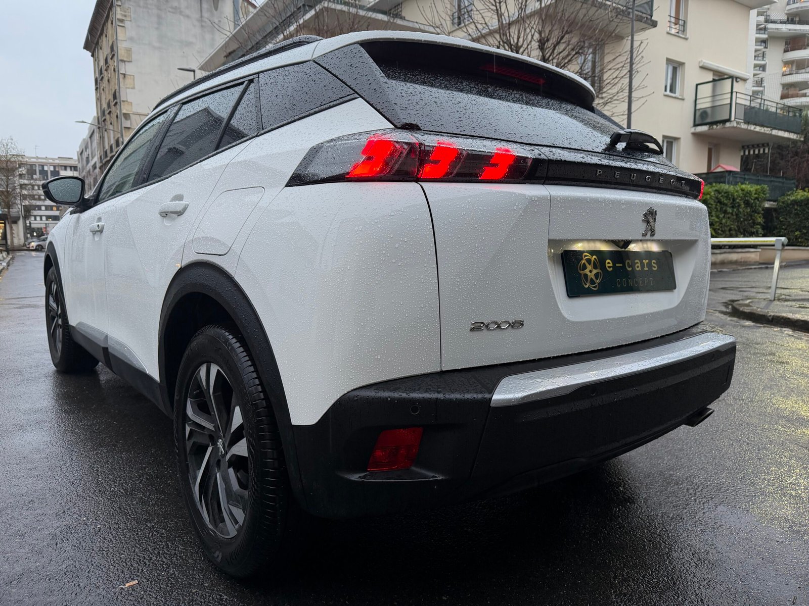 PEUGEOT 2008 EAT8 ALLURE