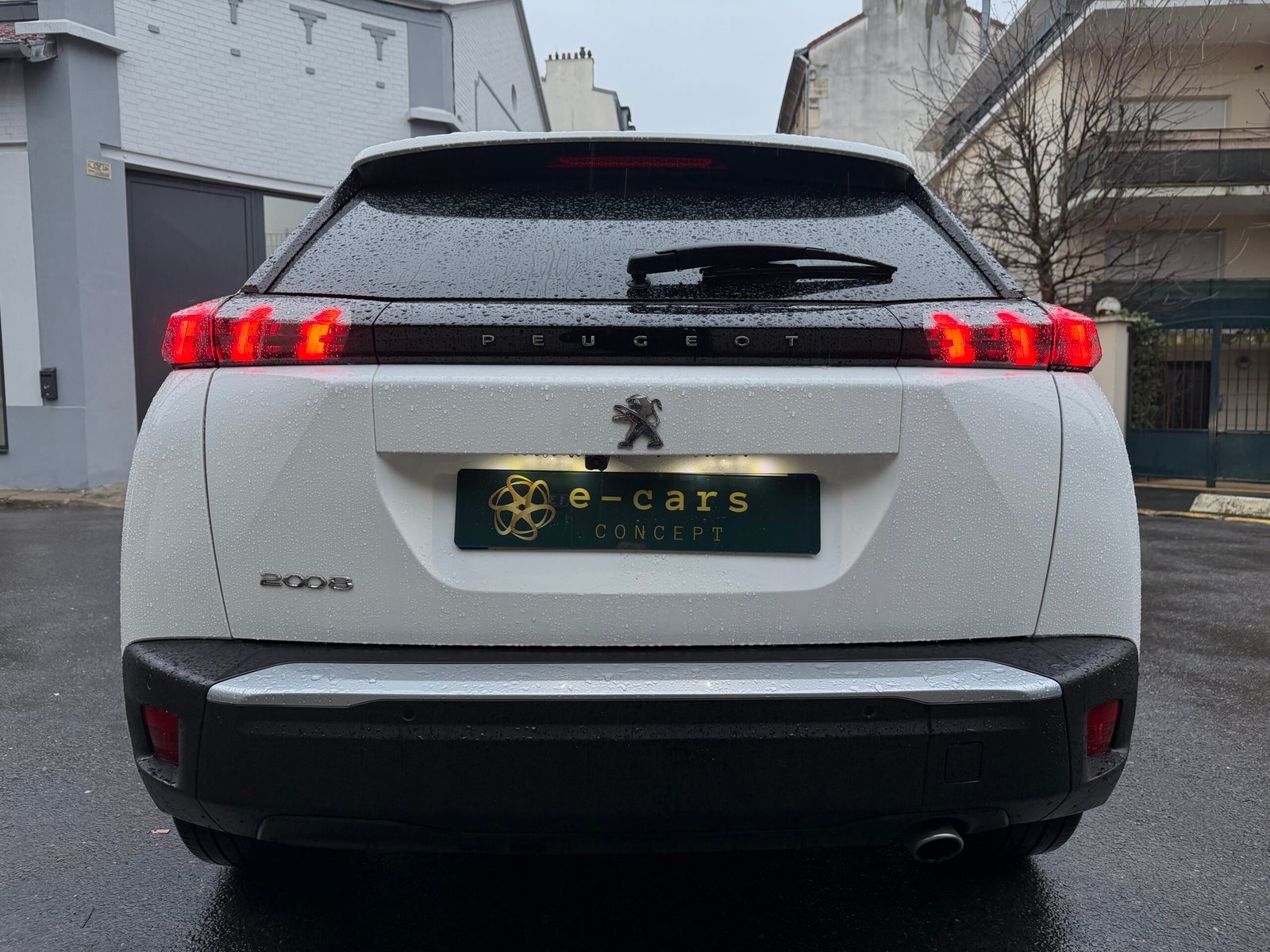 PEUGEOT 2008 EAT8 ALLURE