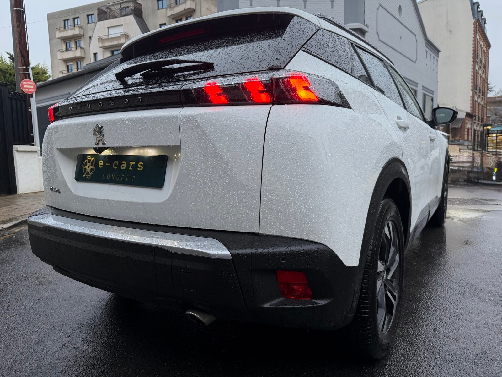 PEUGEOT 2008 EAT8 ALLURE